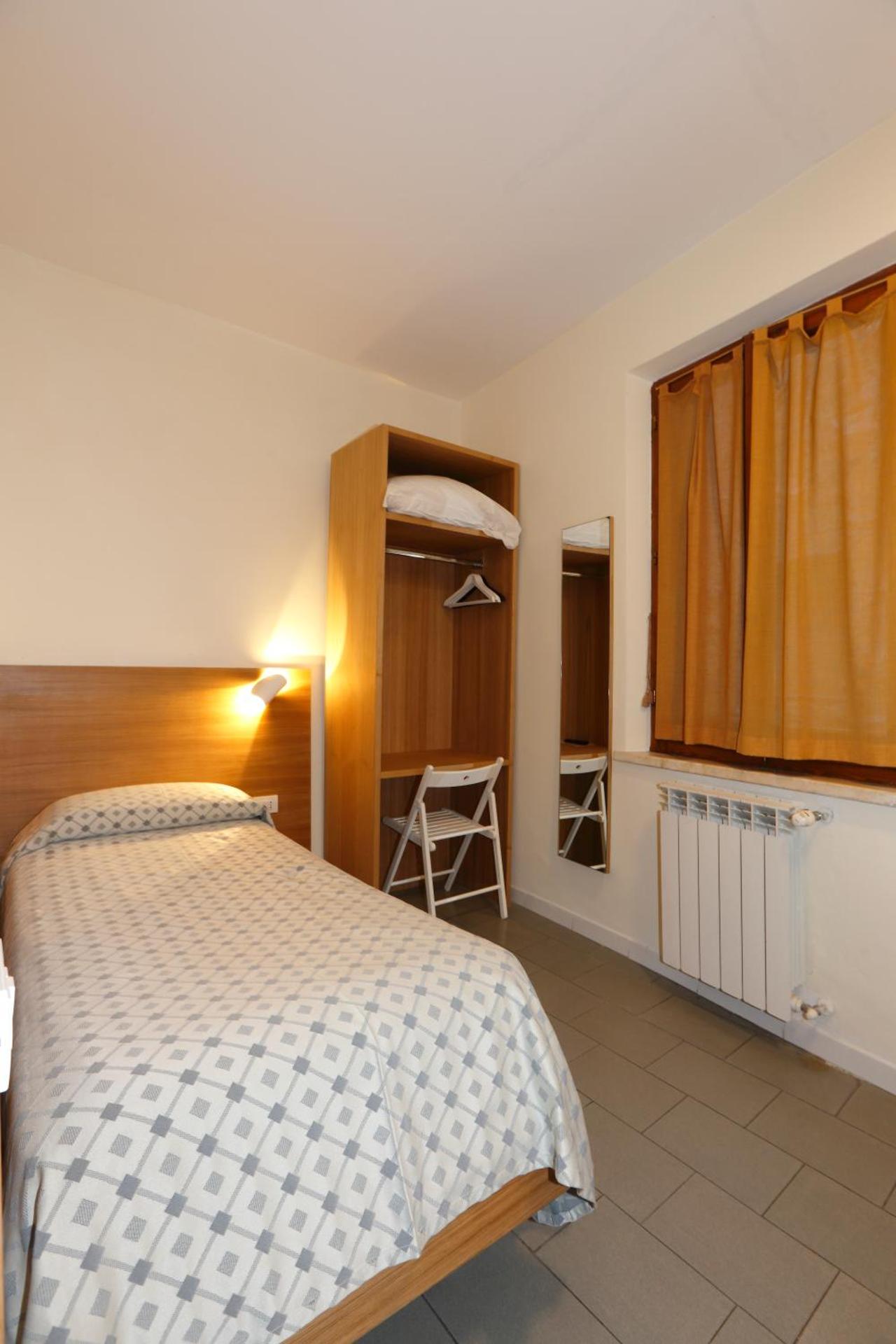 Hotel La Perla - Photo 20