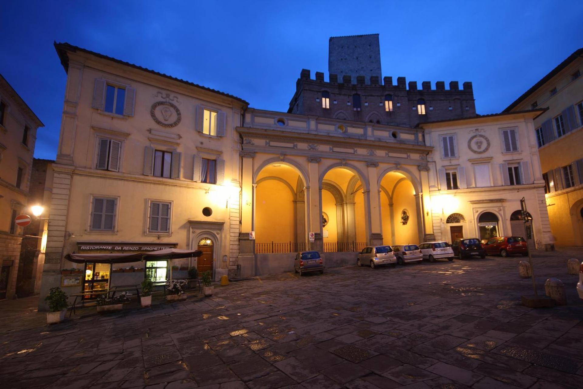 Hotel La Perla - Photo 22