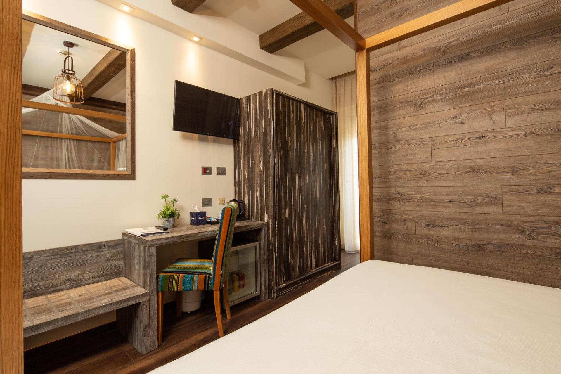 Best Western Maison B Hotel - Photo 21