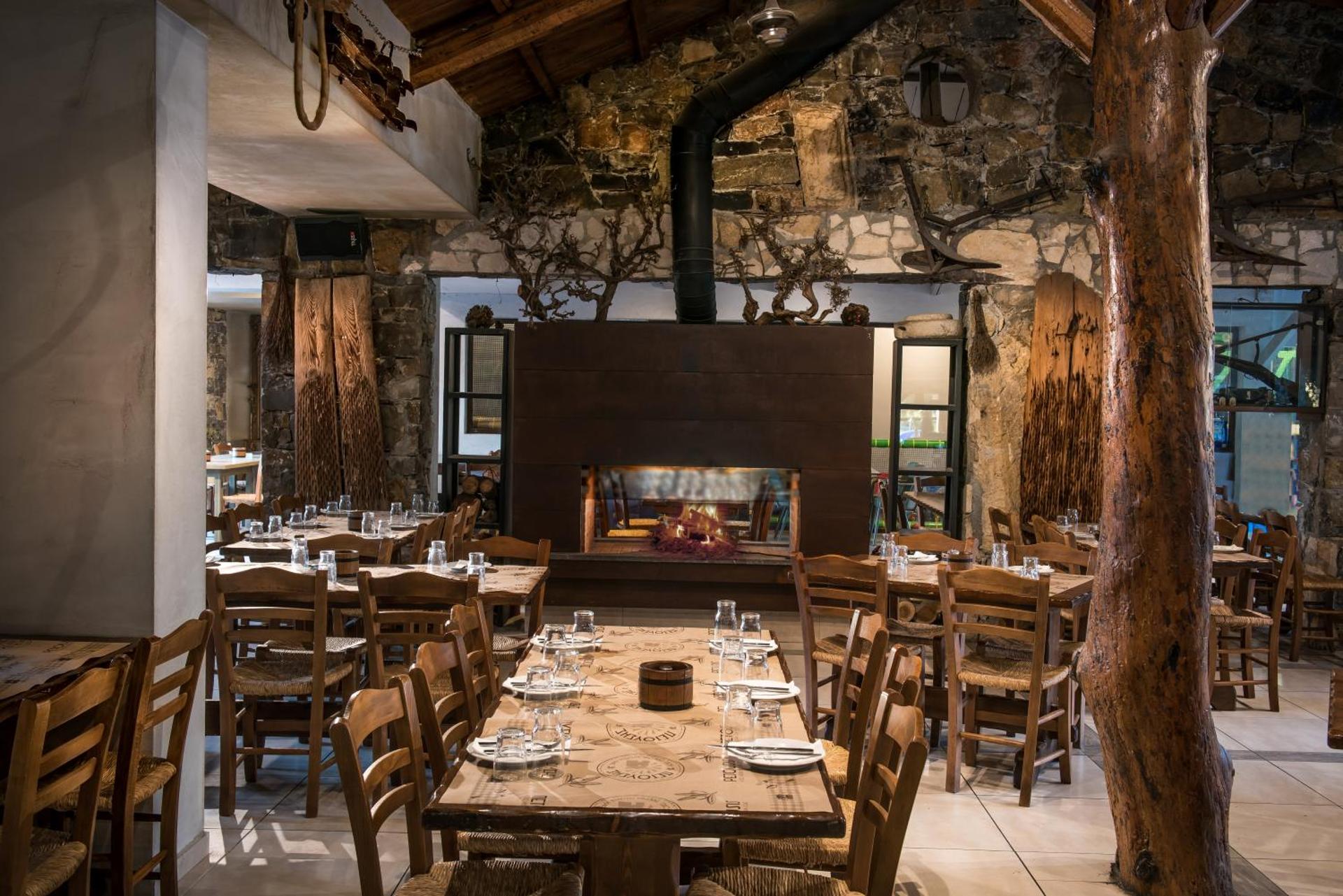 Petousis Hotel & Suites - Photo 19