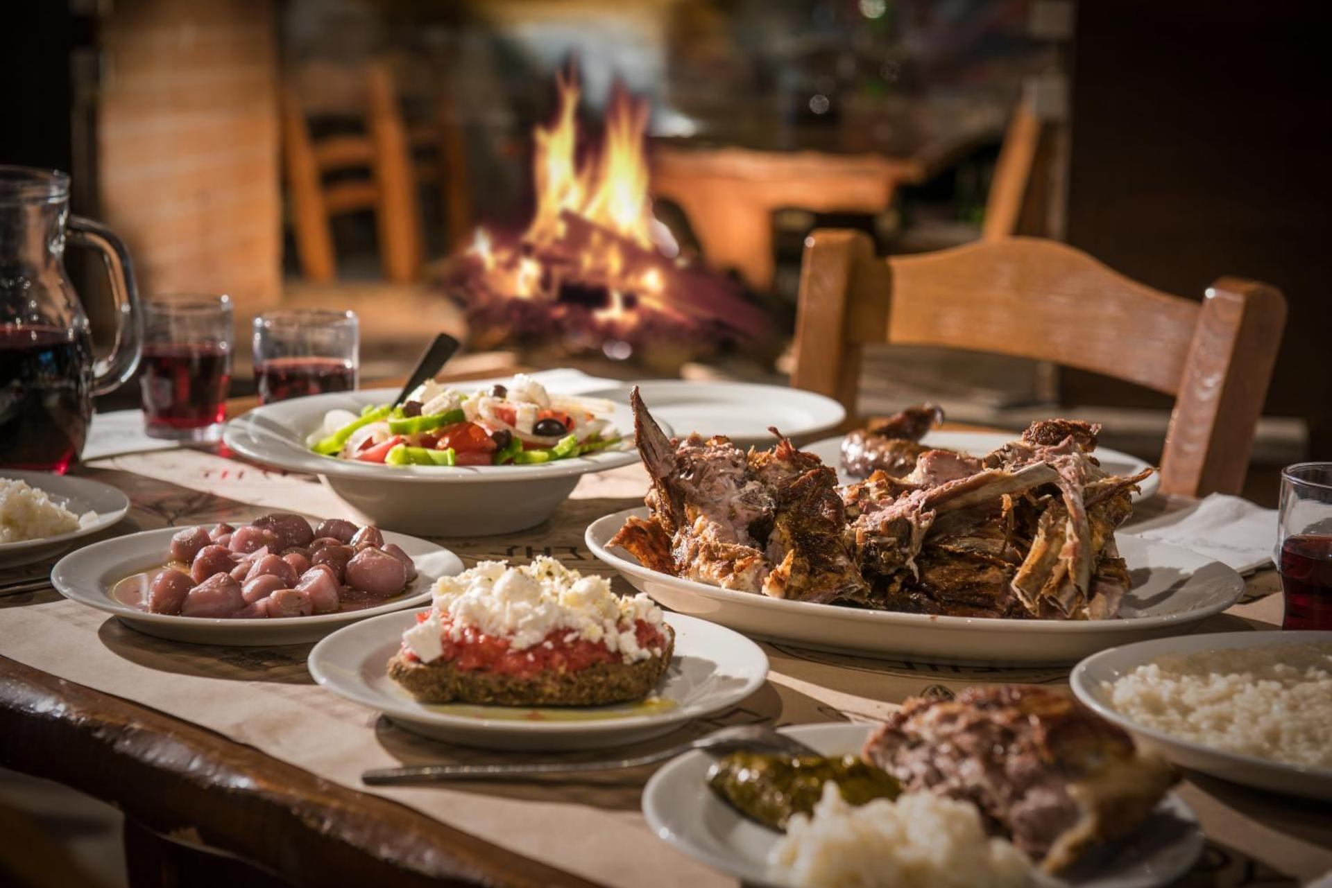 Petousis Hotel & Suites - Photo 40