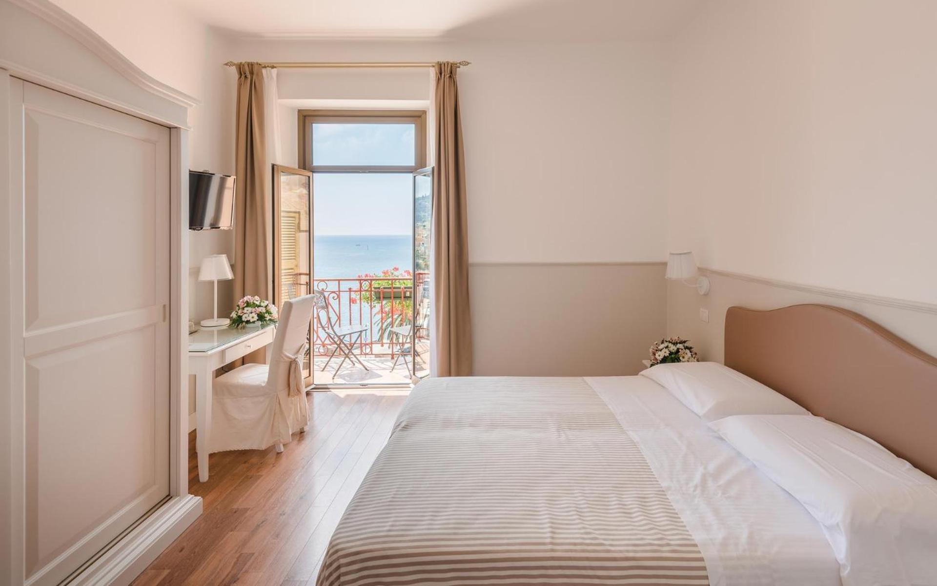Miramare Hotel - Photo 2