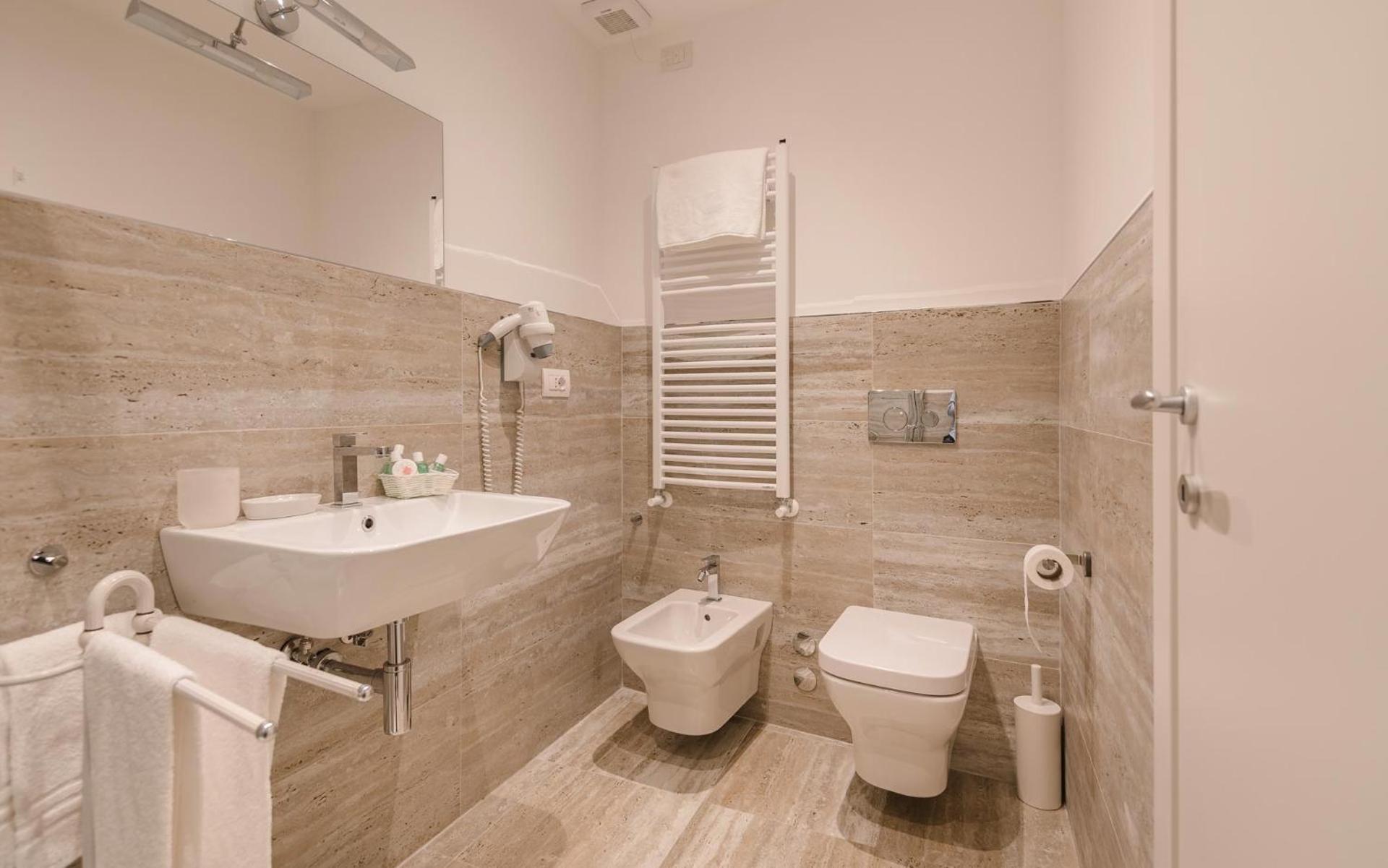 Miramare Hotel - Photo 7