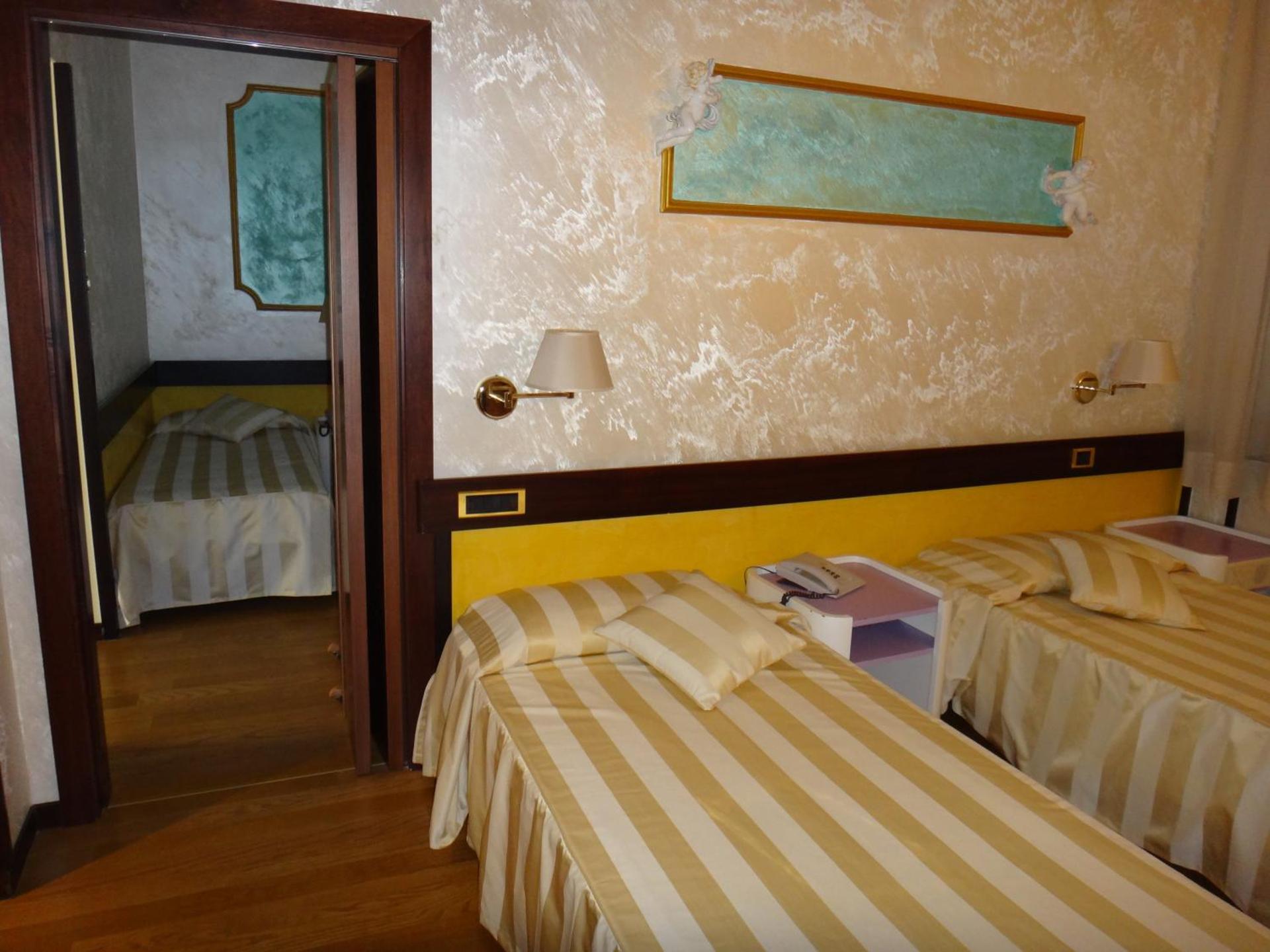 Benny Hotel - Photo 17