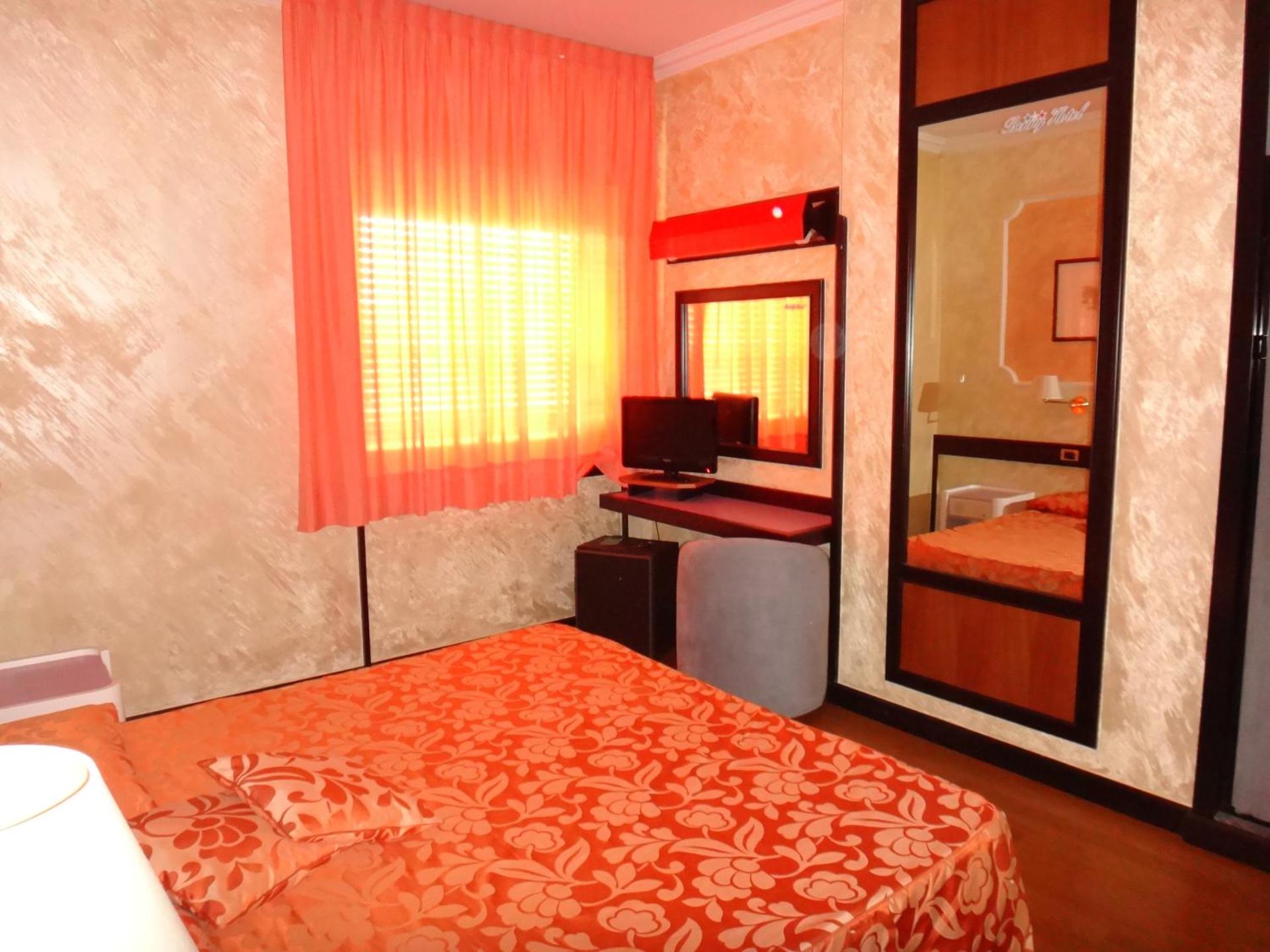 Benny Hotel - Photo 38