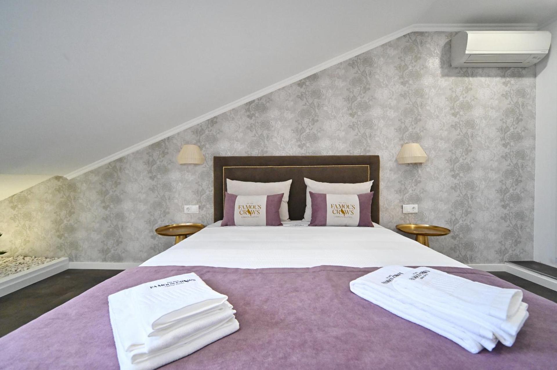 Famous Crows Lisbon Suites - Photo 65