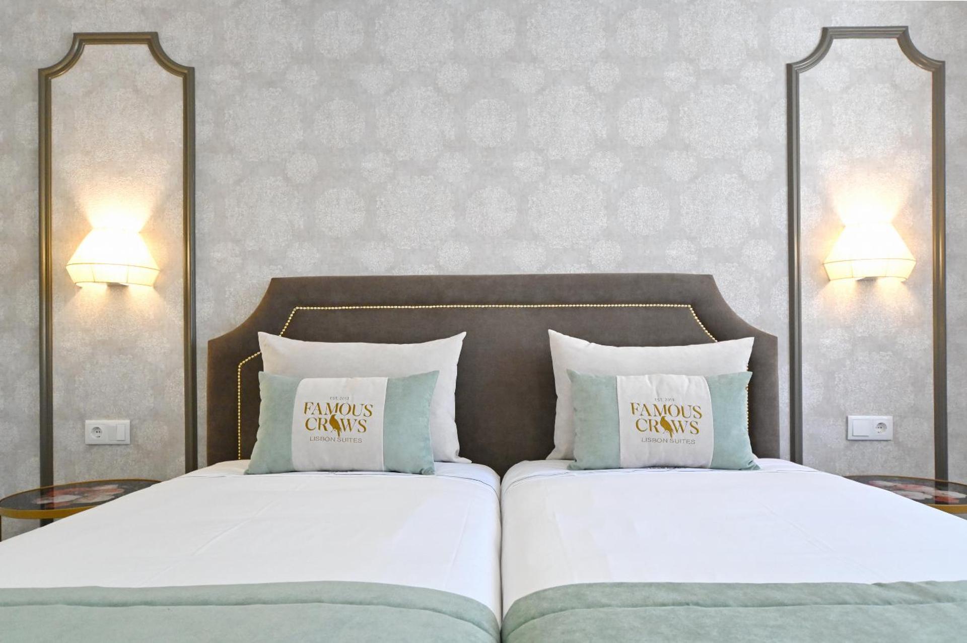 Famous Crows Lisbon Suites - Photo 48