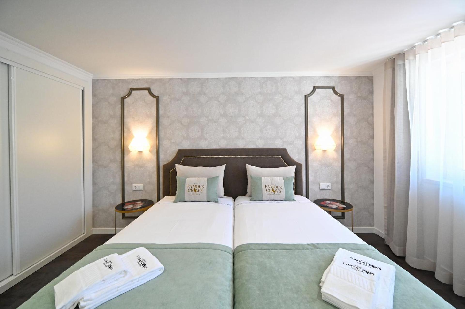 Famous Crows Lisbon Suites - Photo 47