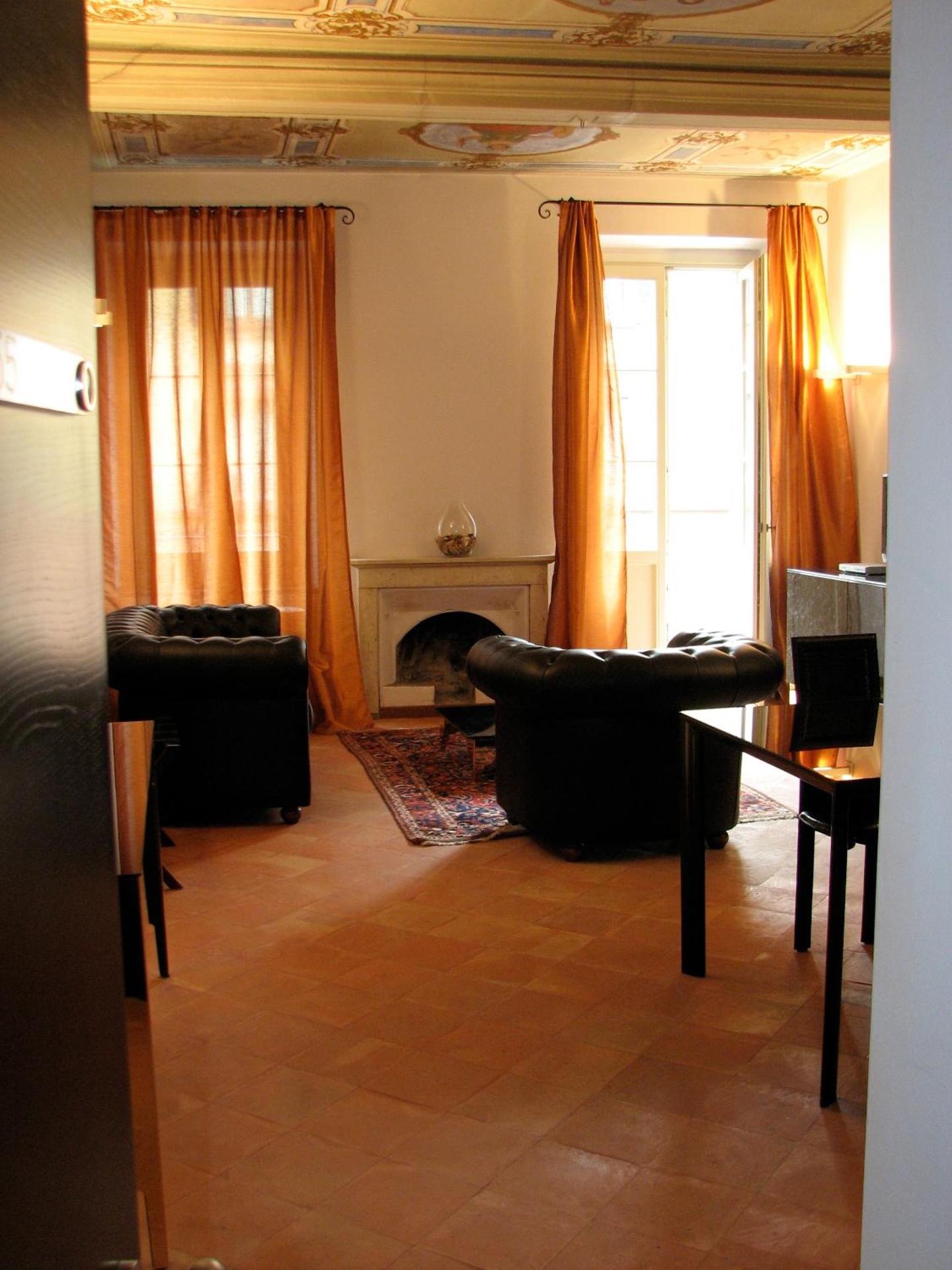 Parizzi Suites&Studio Restaurant - Photo 42