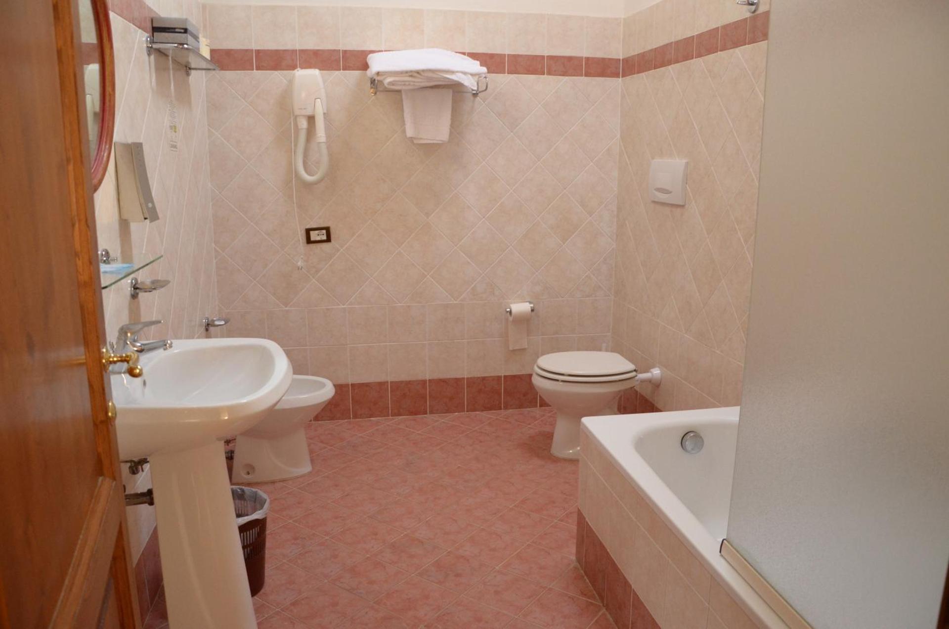 Villa Casafrassi -ONLY ADULTS - Photo 20