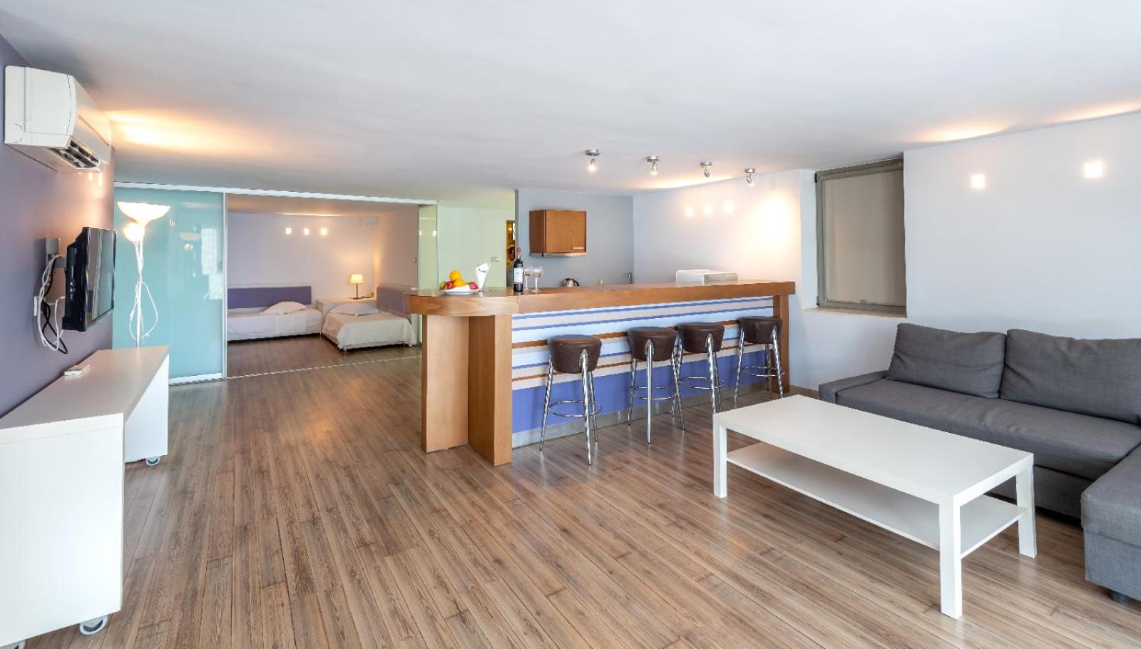 Triton Boutique Hotel - Photo 84