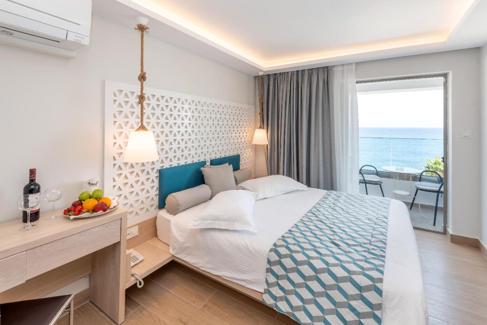 Triton Boutique Hotel - Photo 37