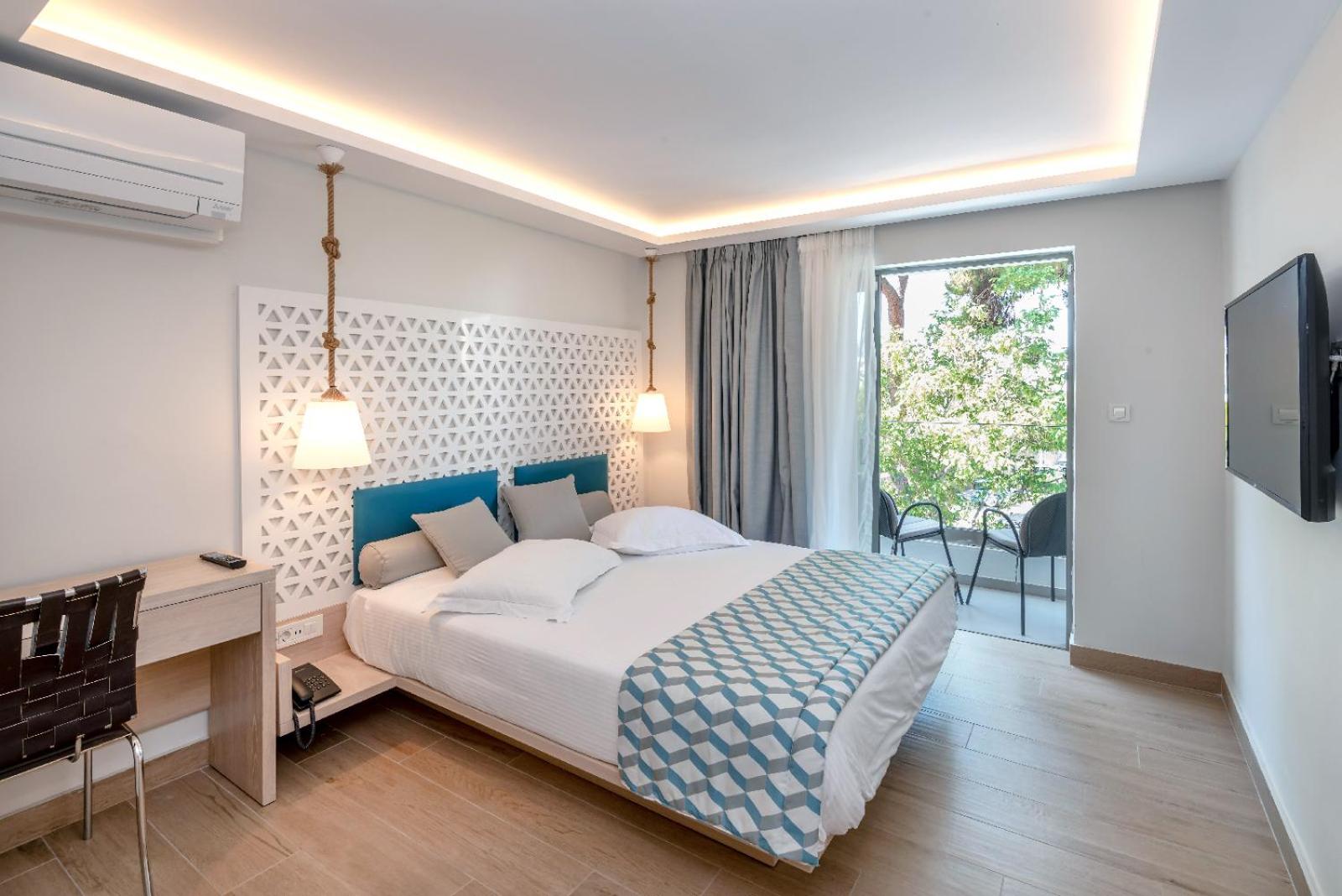 Triton Boutique Hotel - Photo 56