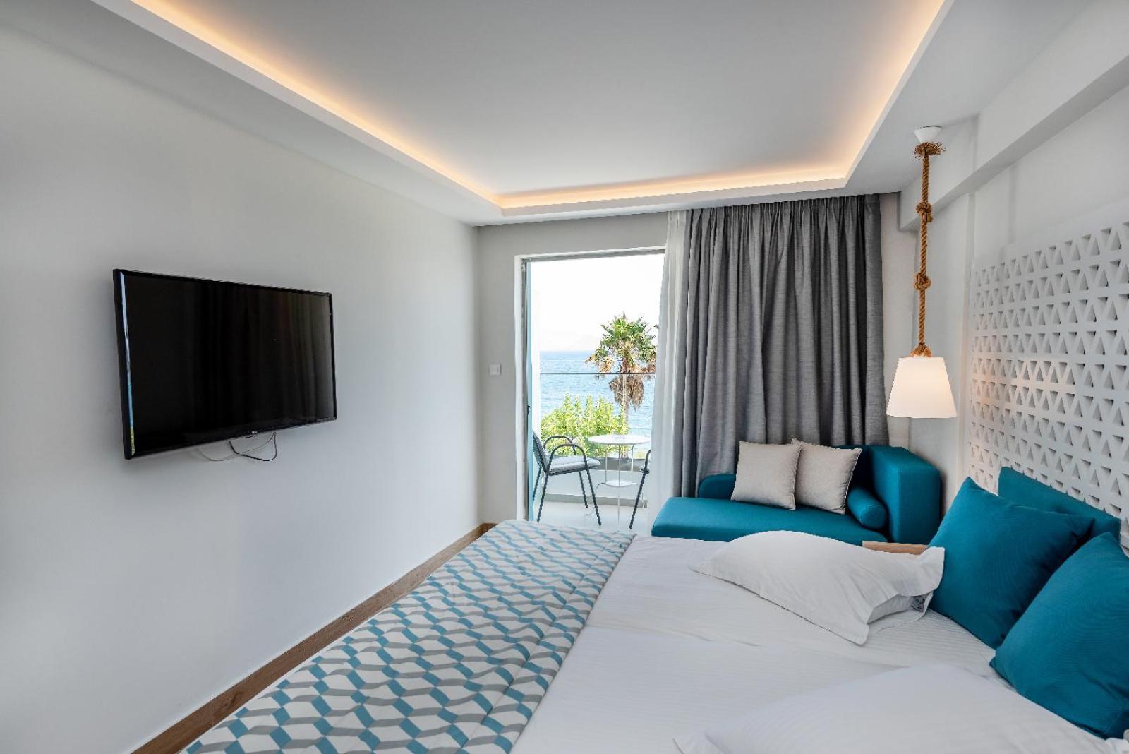 Triton Boutique Hotel - Photo 6