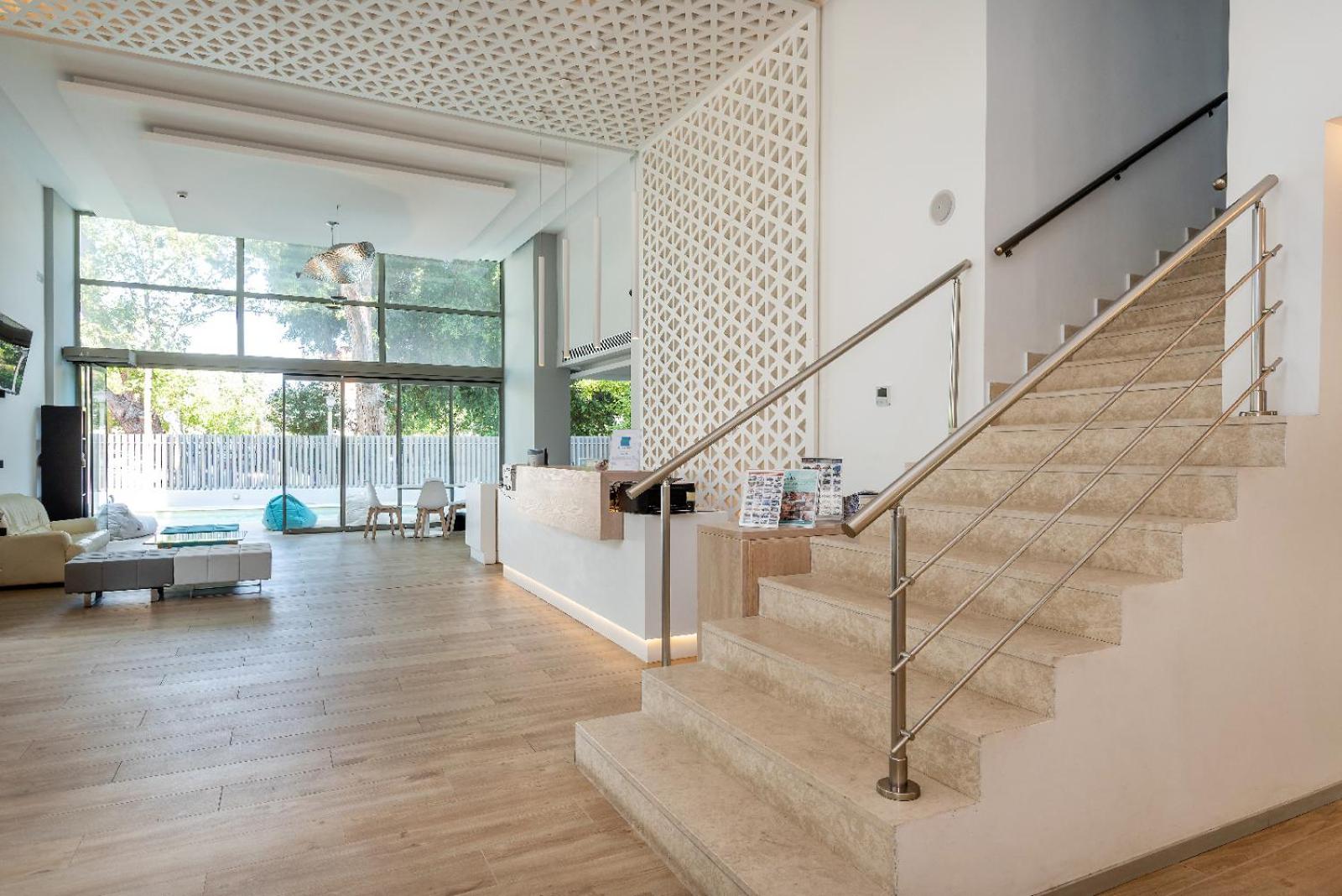 Triton Boutique Hotel - Photo 17