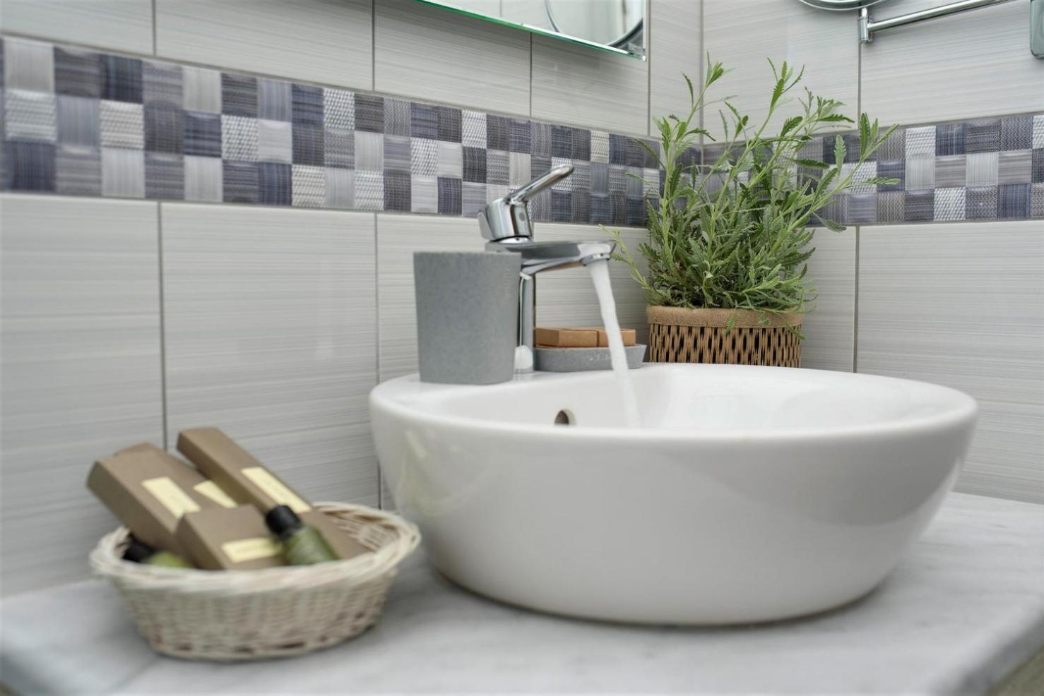 Vigla Hotel - Photo 31