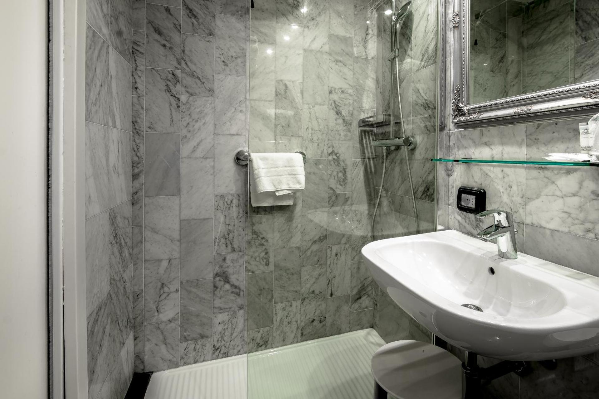 Canova Hotel - Photo 51