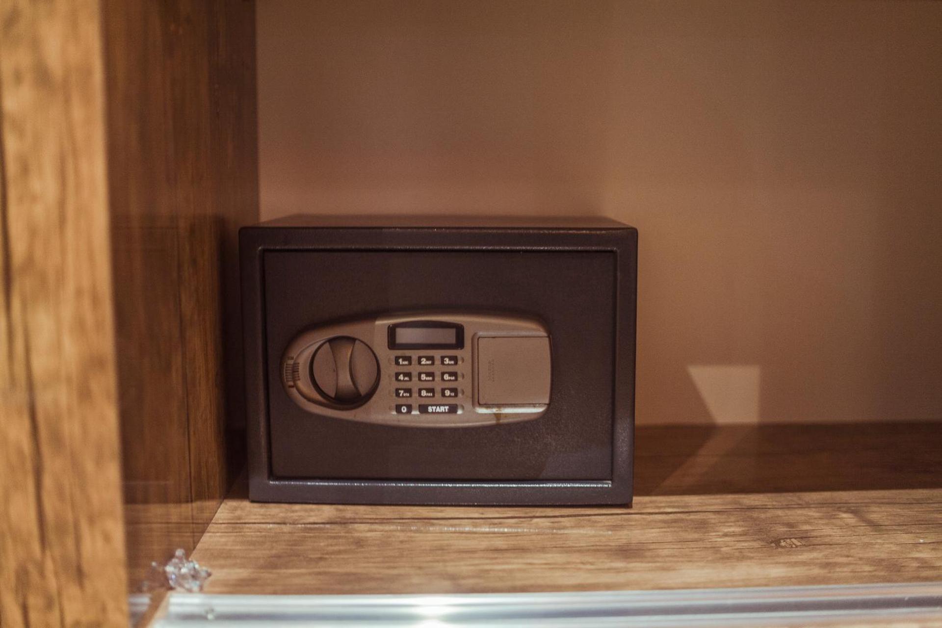 Grand Ambiance Hotel - Photo 41