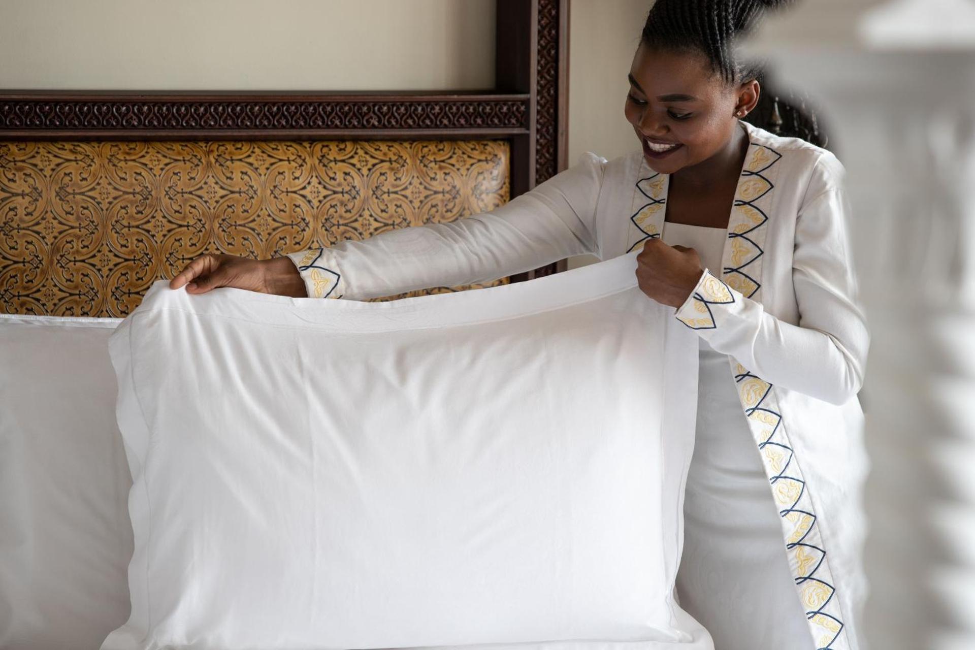 Jumeirah Al Qasr Dubai - Photo 36