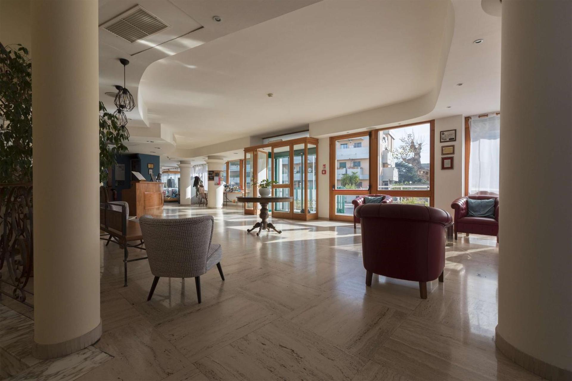 Hotel La Baia - Photo 129