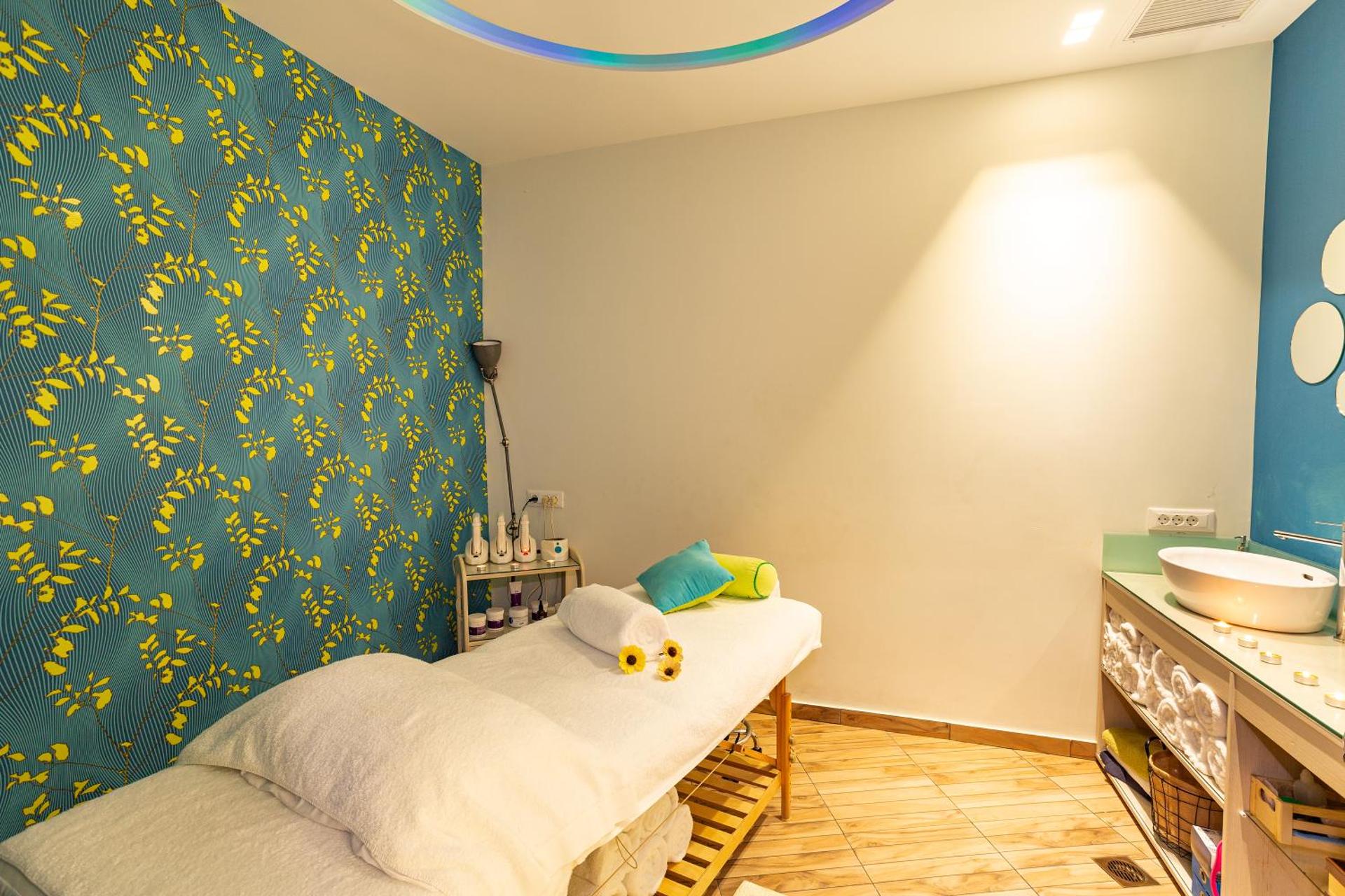 Rhodos Horizon Blu-Adults Only - Photo 22