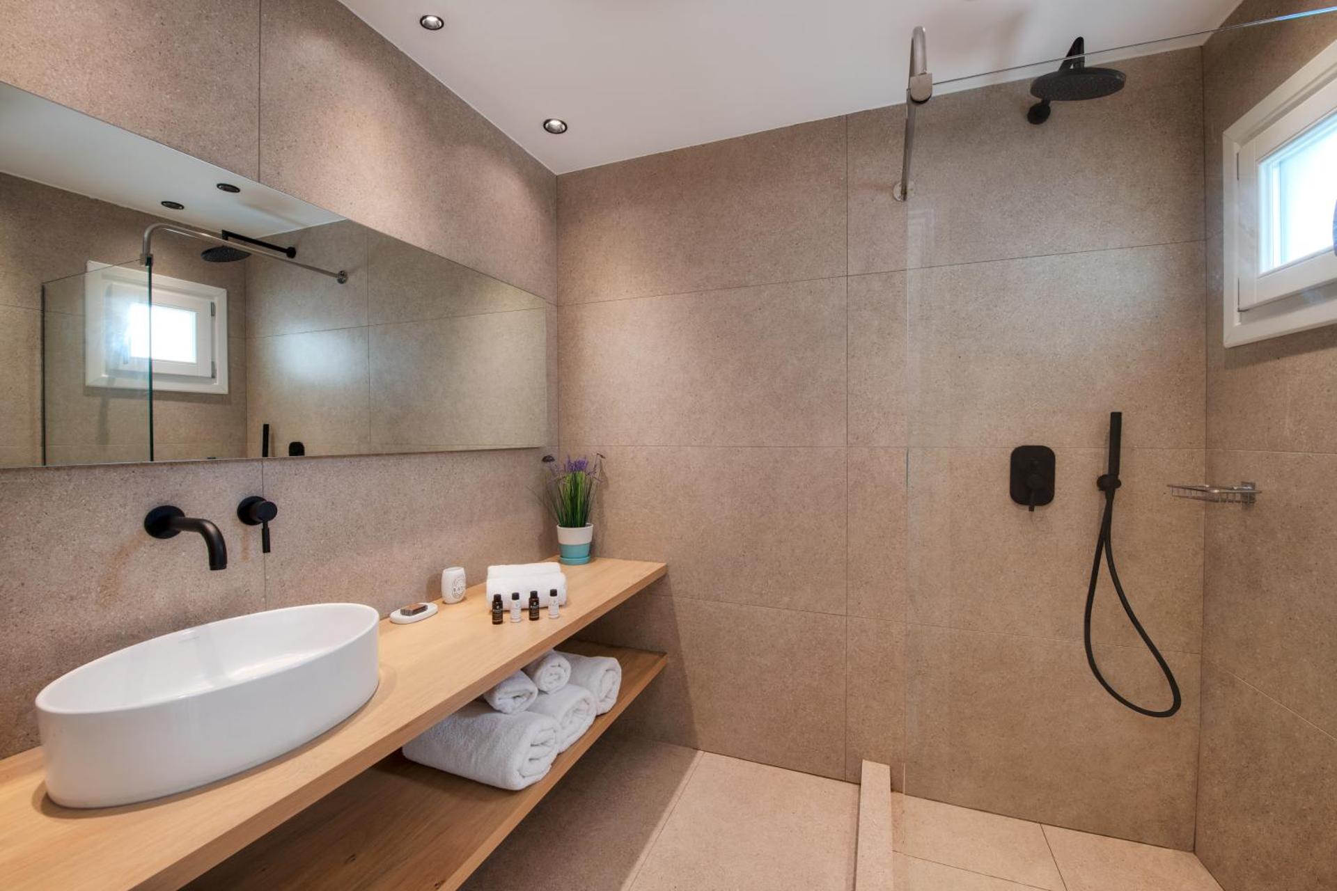 Hotel Eucalyptus - Photo 85