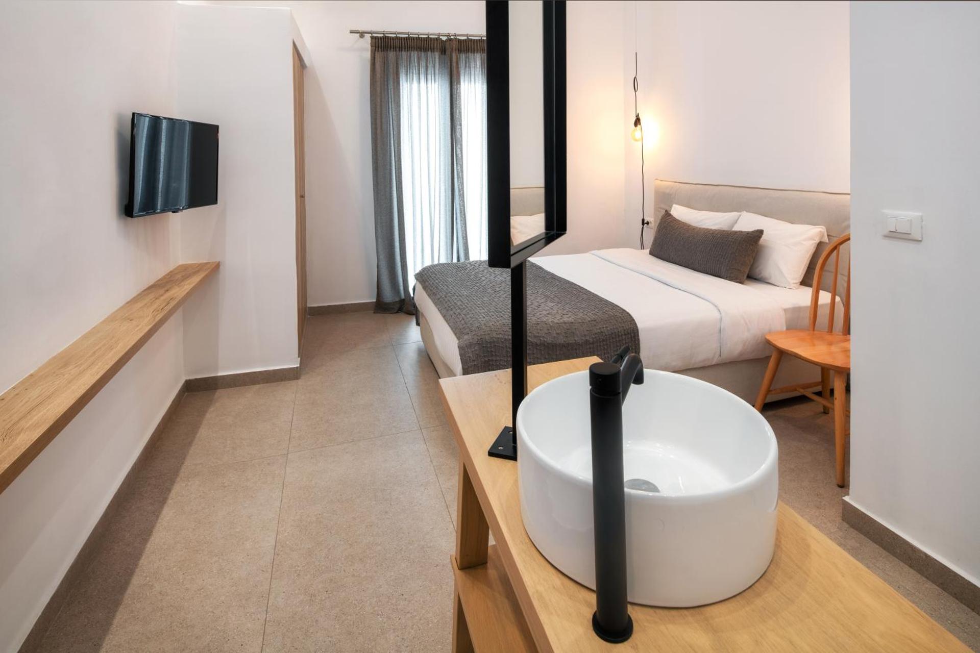 Hotel Eucalyptus - Photo 20