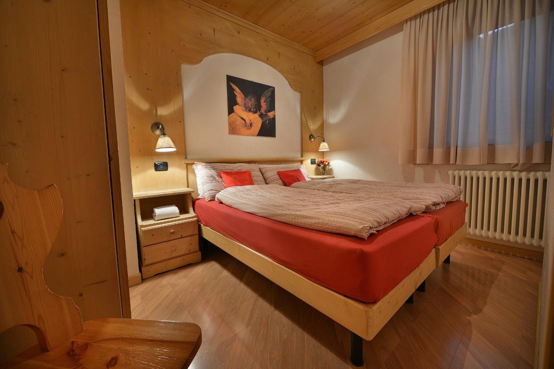 One-Bedroom Apartment - Photo 4