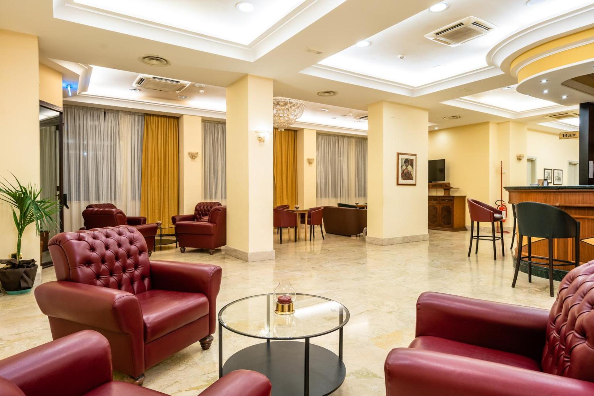 Europa Palace Hotel - Photo 4