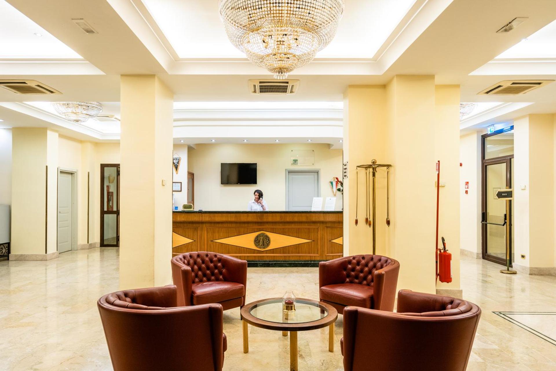 Europa Palace Hotel - Photo 40