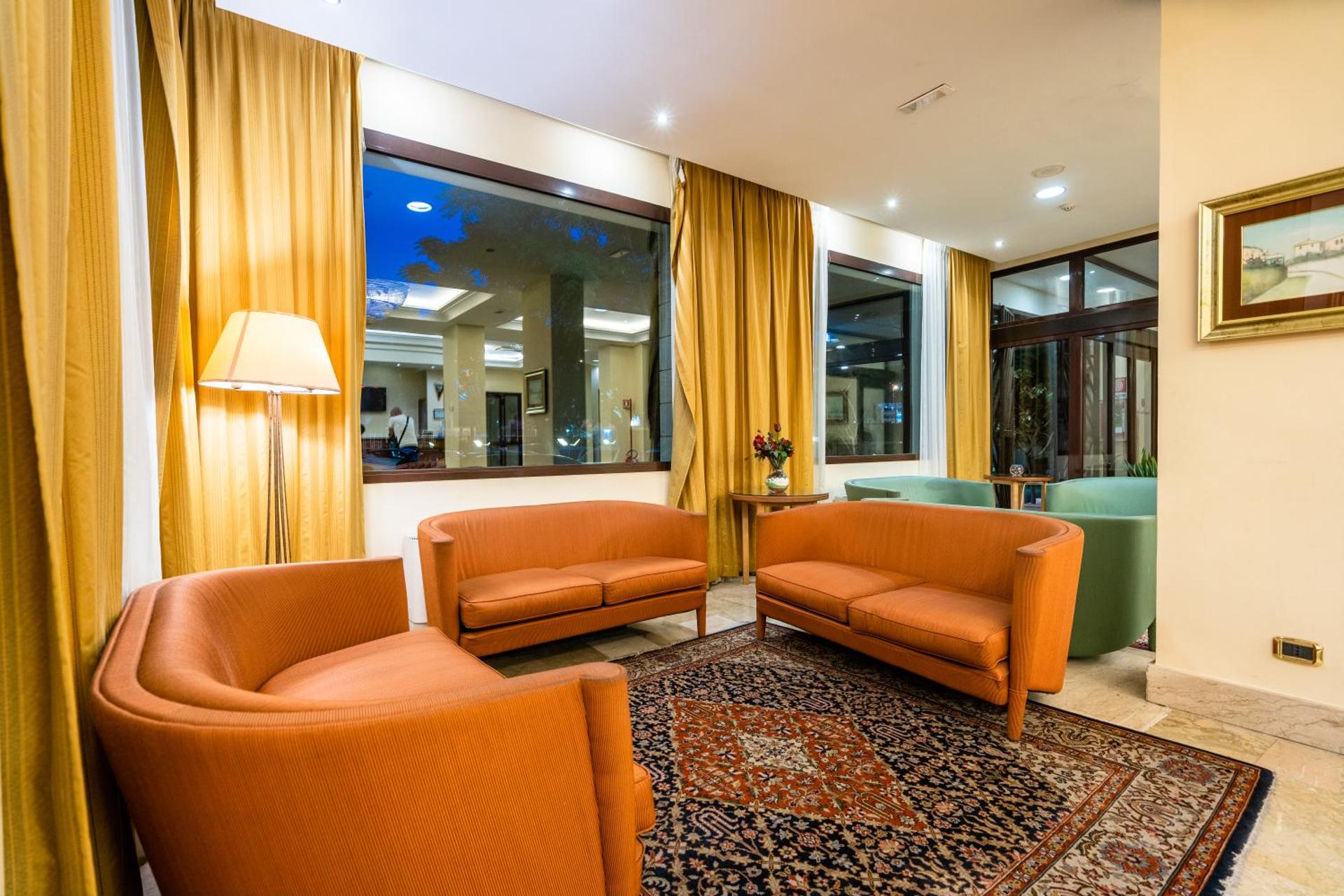 Europa Palace Hotel - Photo 3