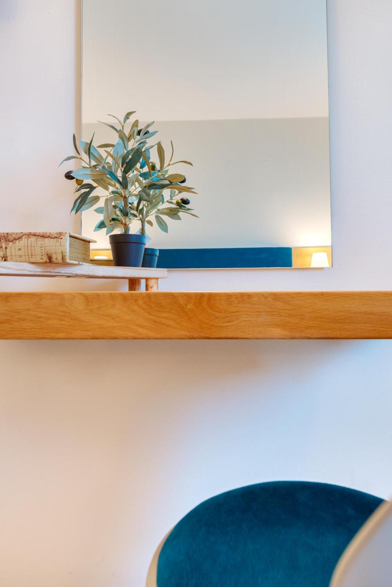 Dolphin Bay Seaside Resort & Suites - Photo 78