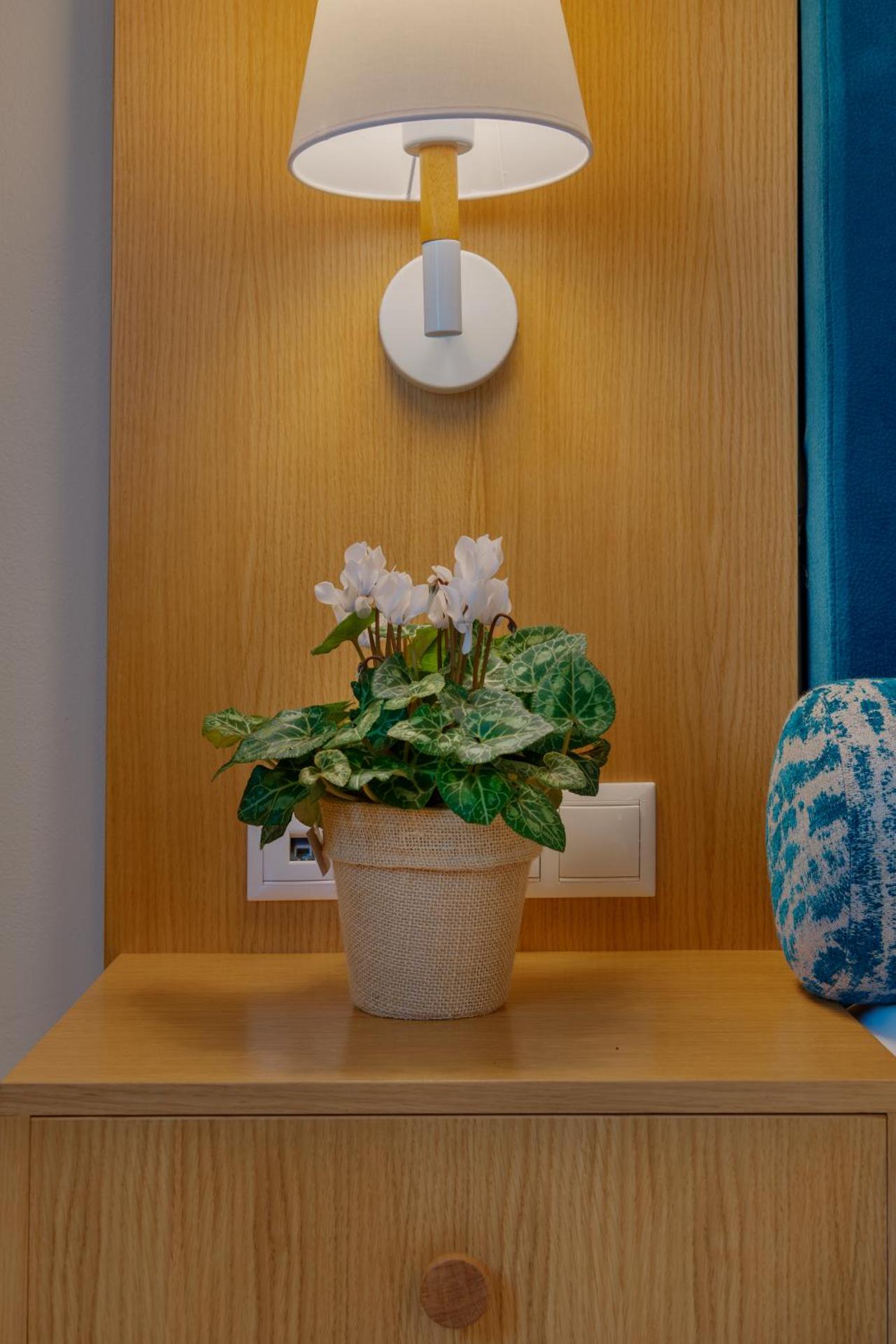 Dolphin Bay Seaside Resort & Suites - Photo 79