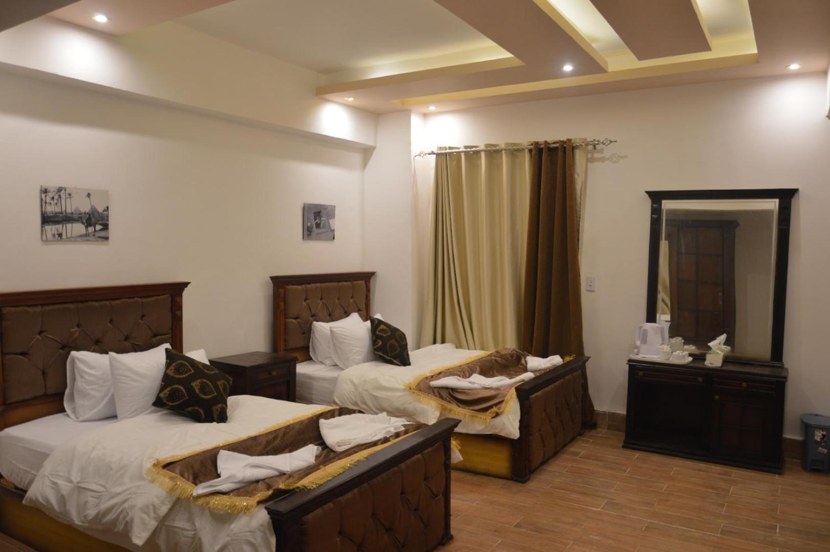 Pyramids Top Inn - Photo 16