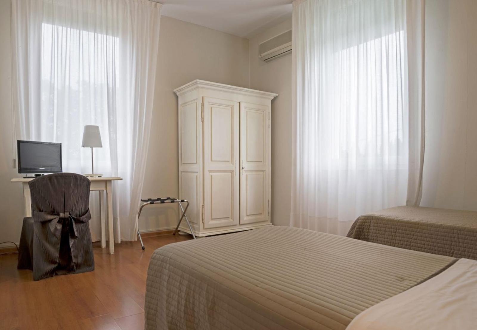 Hotel Positano - Photo 19