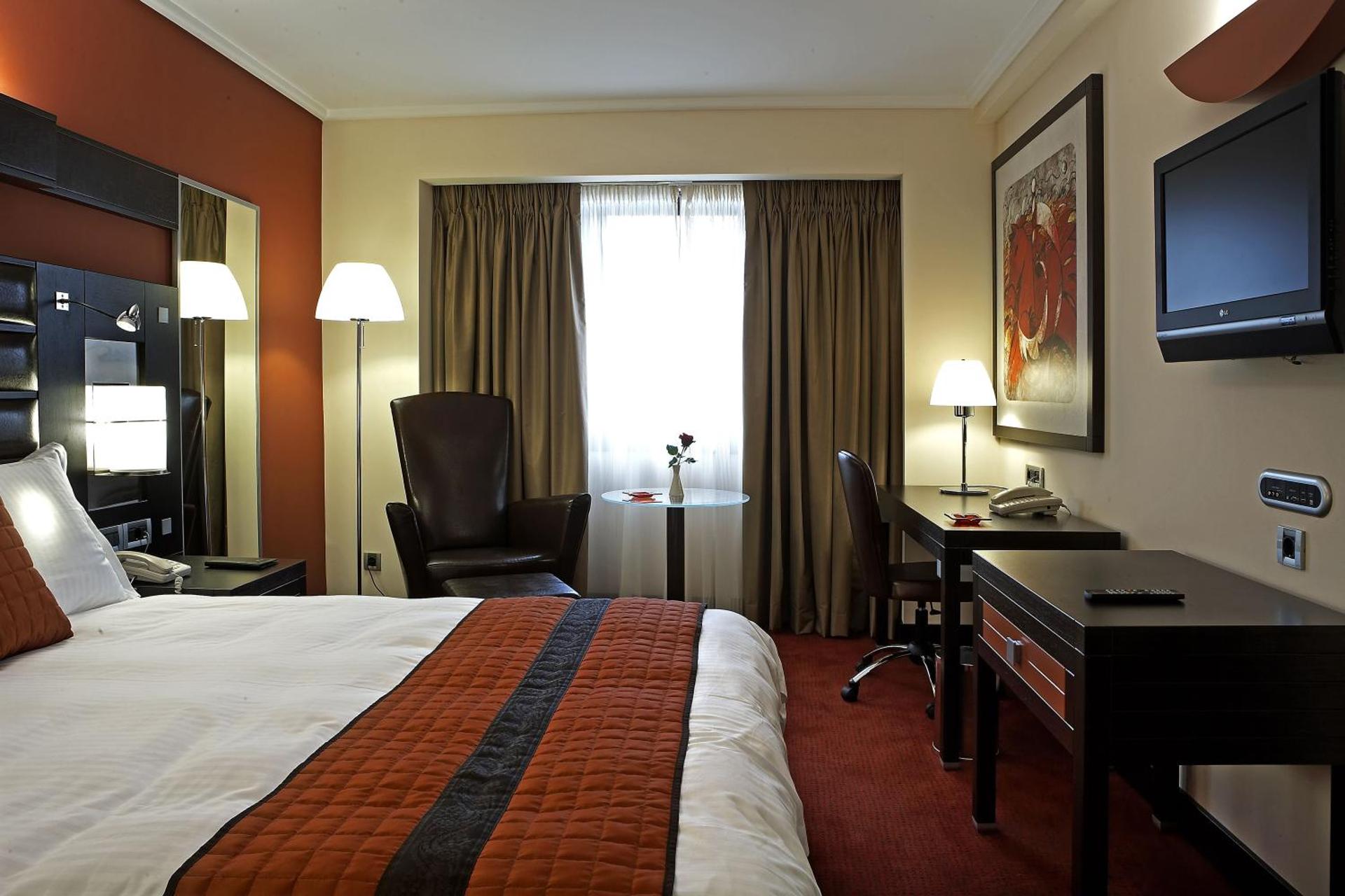 Crowne Plaza Athens City Centre by IHG - Photo 31
