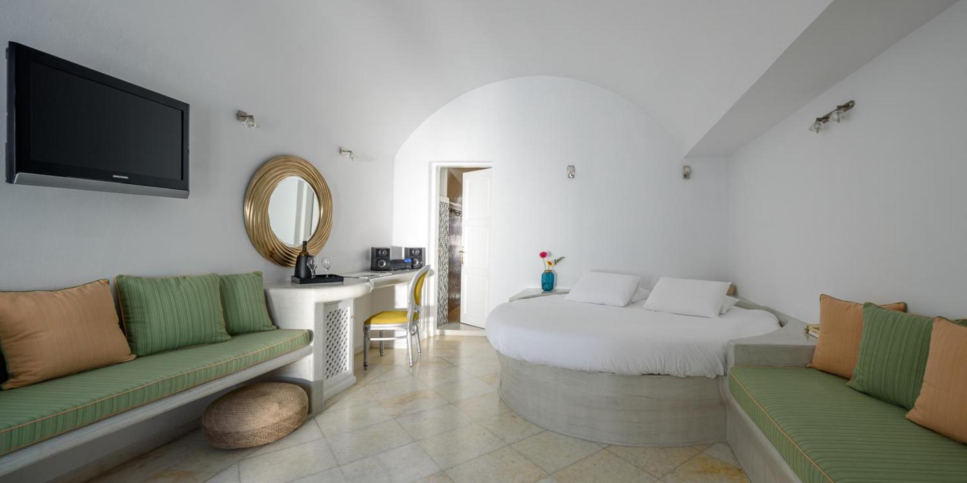 Pegasus Suites & Spa - Photo 27