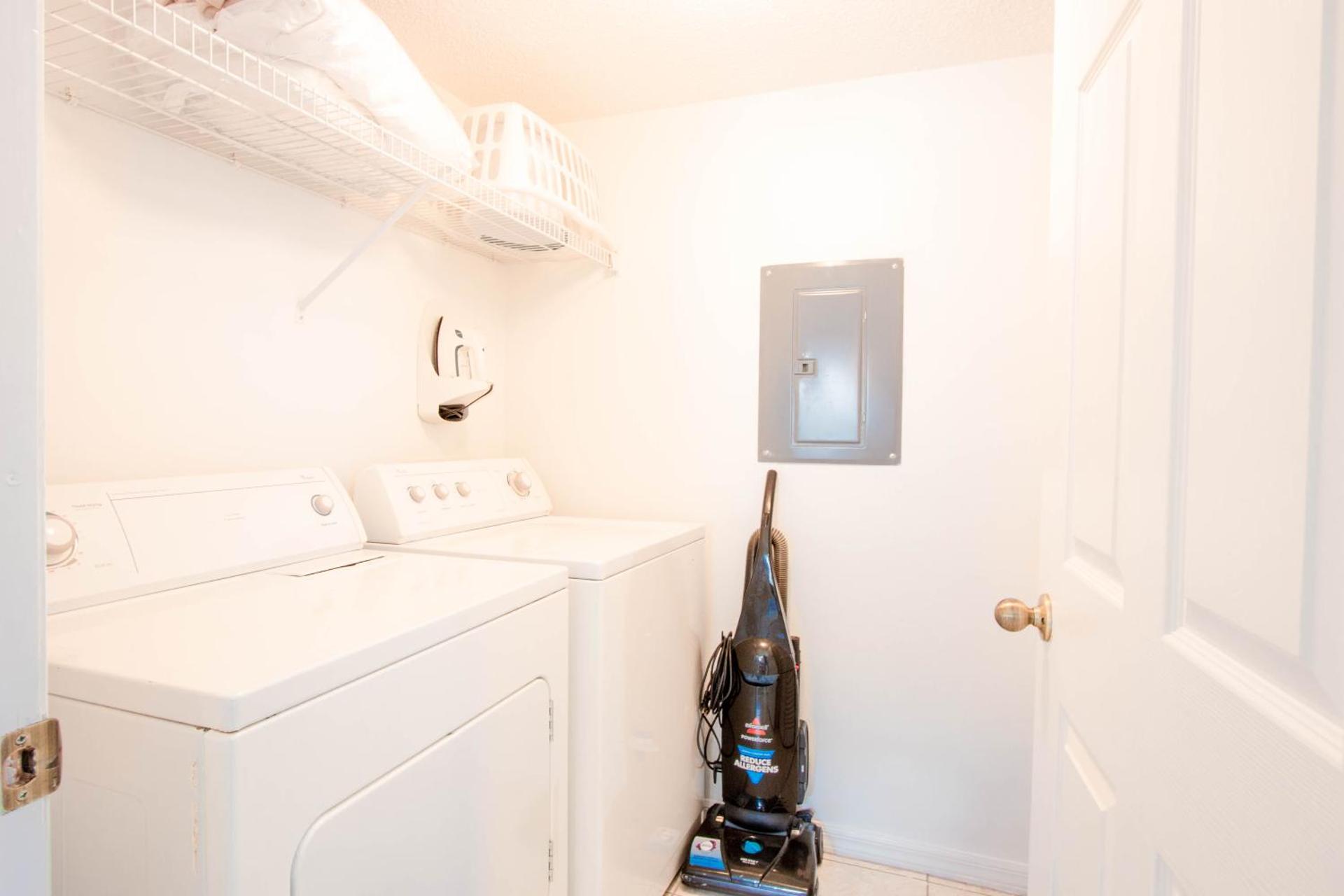 Berkley Lake Townhomes - Photo 14