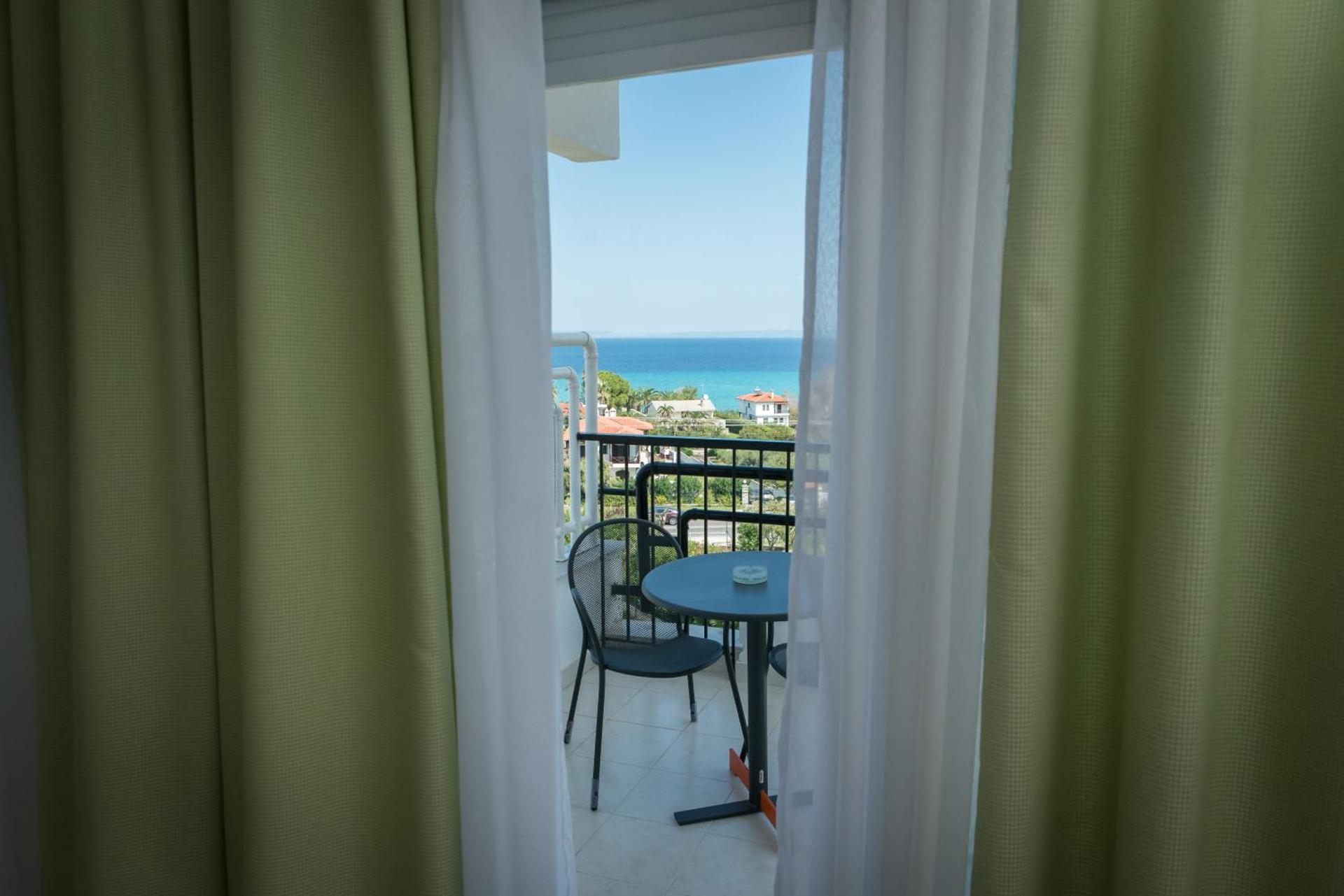 Halkidiki Palace - Photo 18