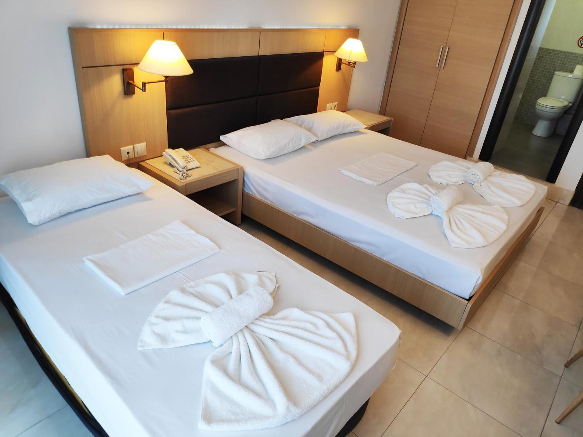 Halkidiki Palace - Photo 21