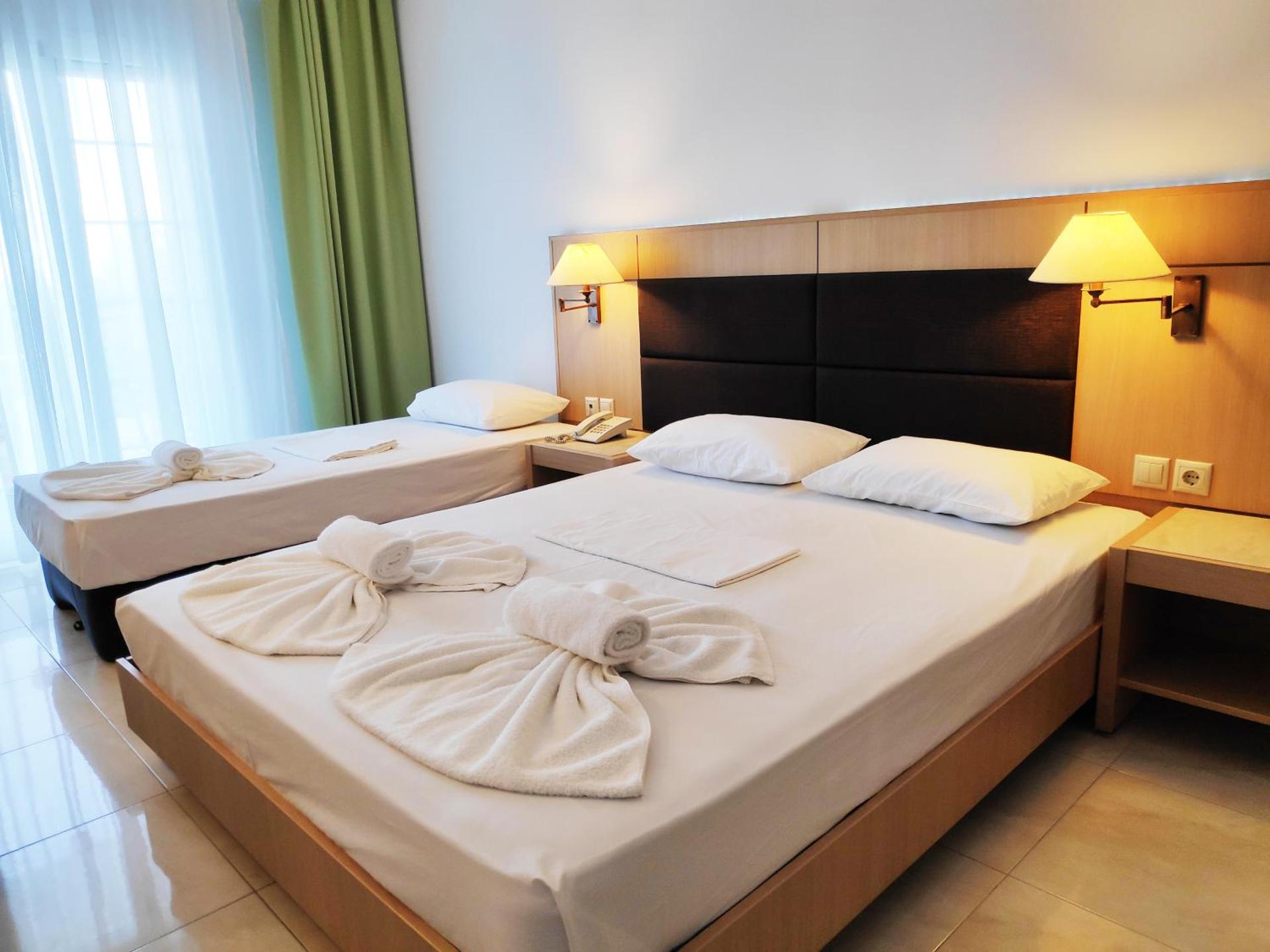 Halkidiki Palace - Photo 23