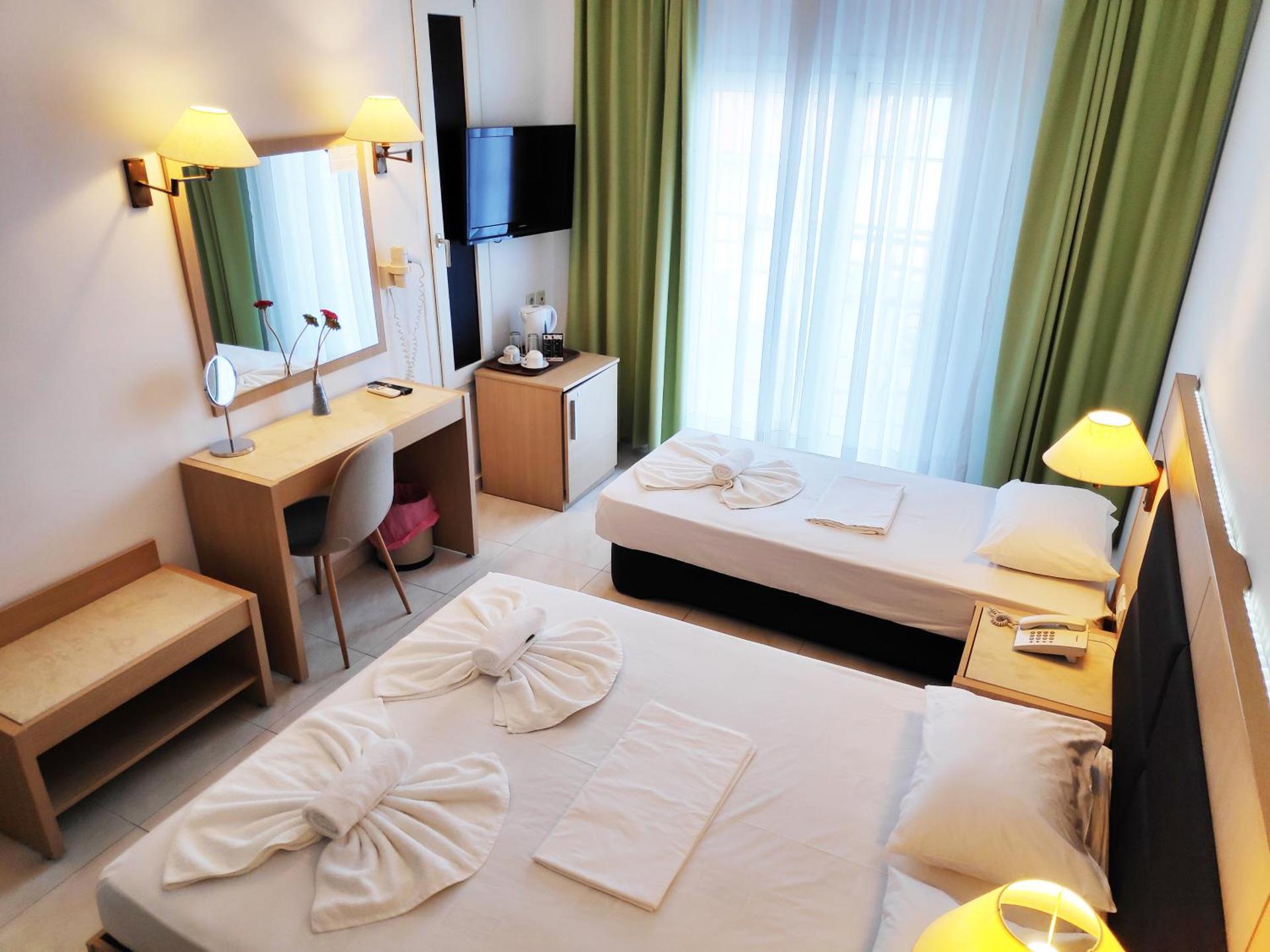 Halkidiki Palace - Photo 24