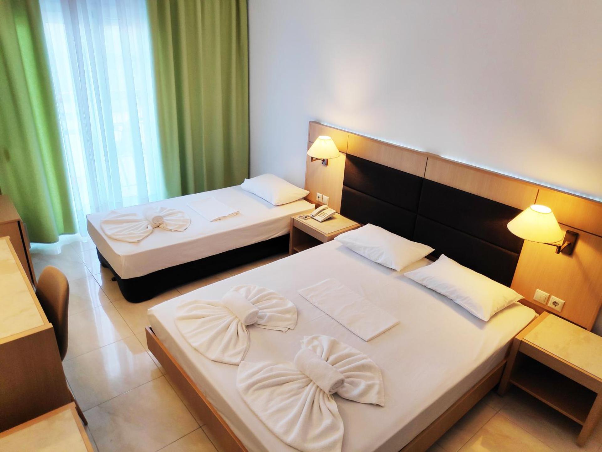 Halkidiki Palace - Photo 26