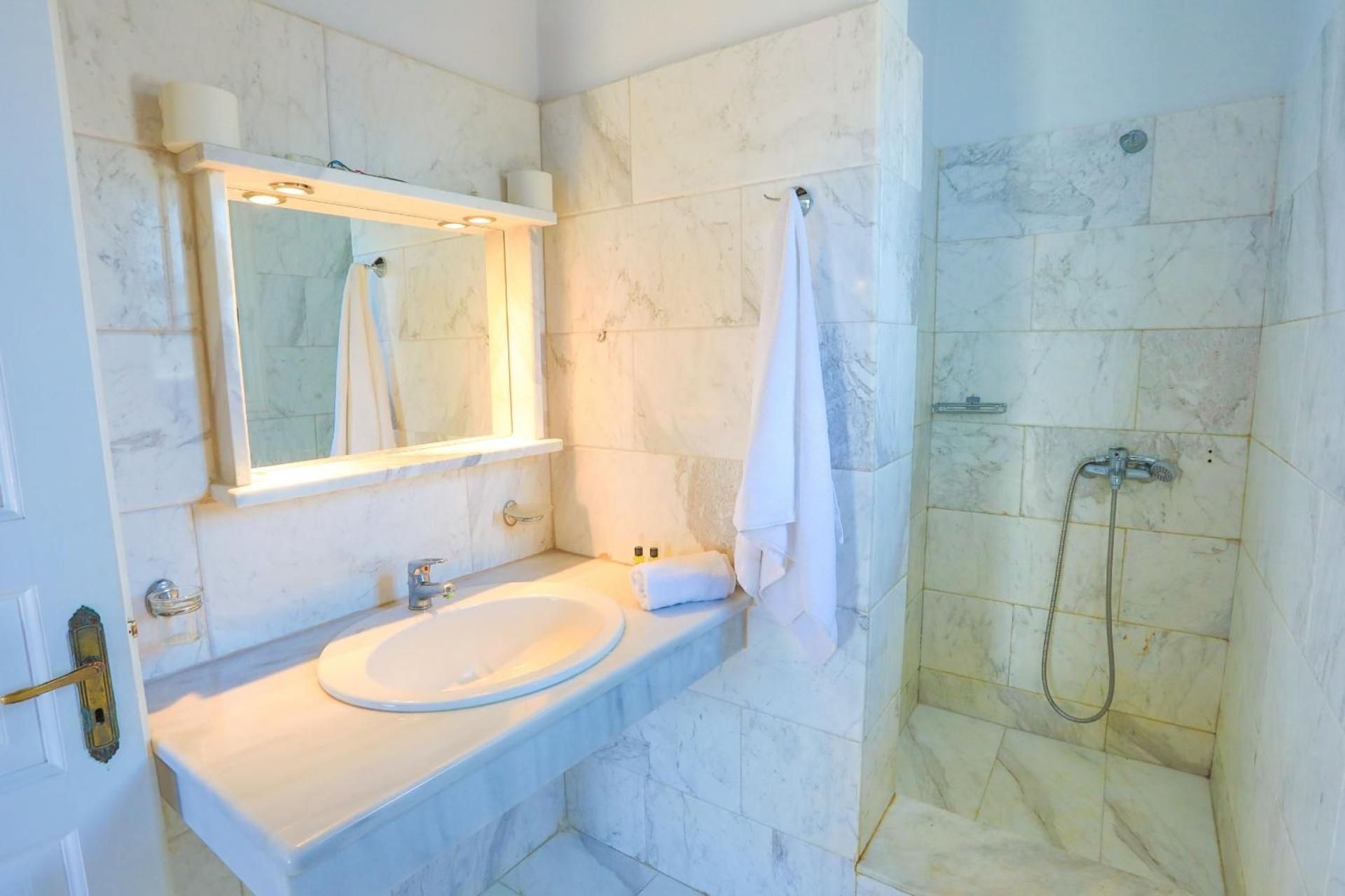 Maganos Apartments - Photo 69