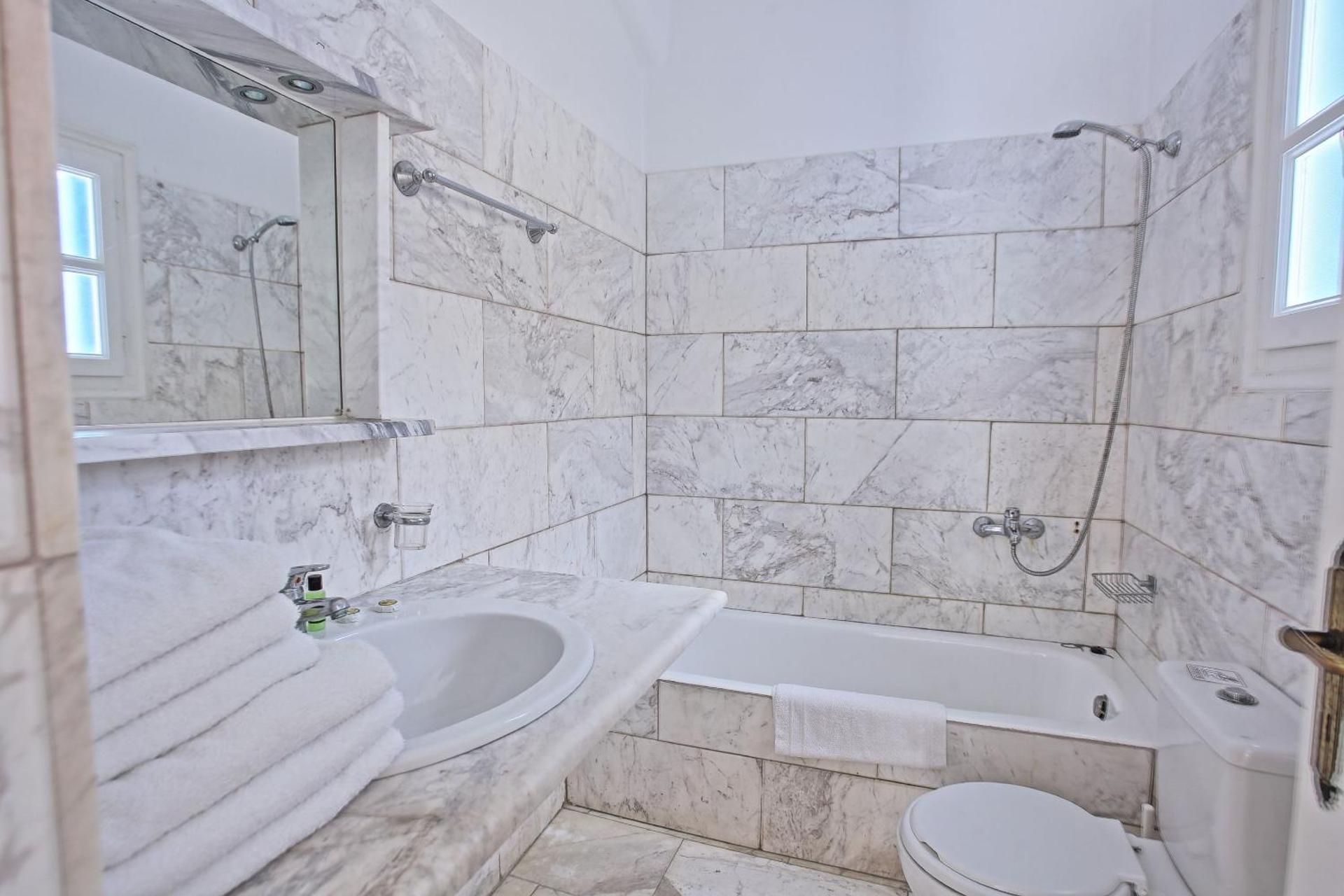 Maganos Apartments - Photo 12