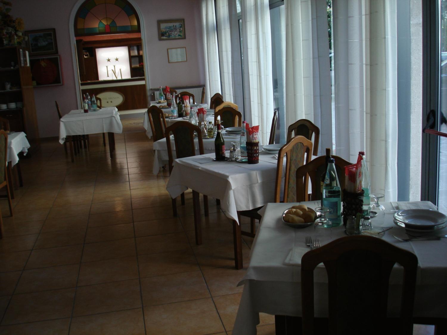 Hotel Mignon 50 MT DALLA SPIAGGIA E DALL'ISOLA PEDONALE - Photo 4