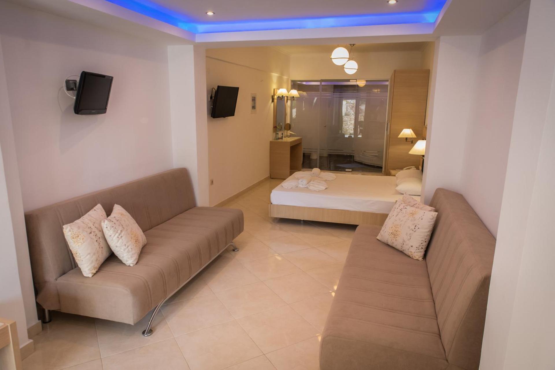 Halkidiki Palace - Photo 10