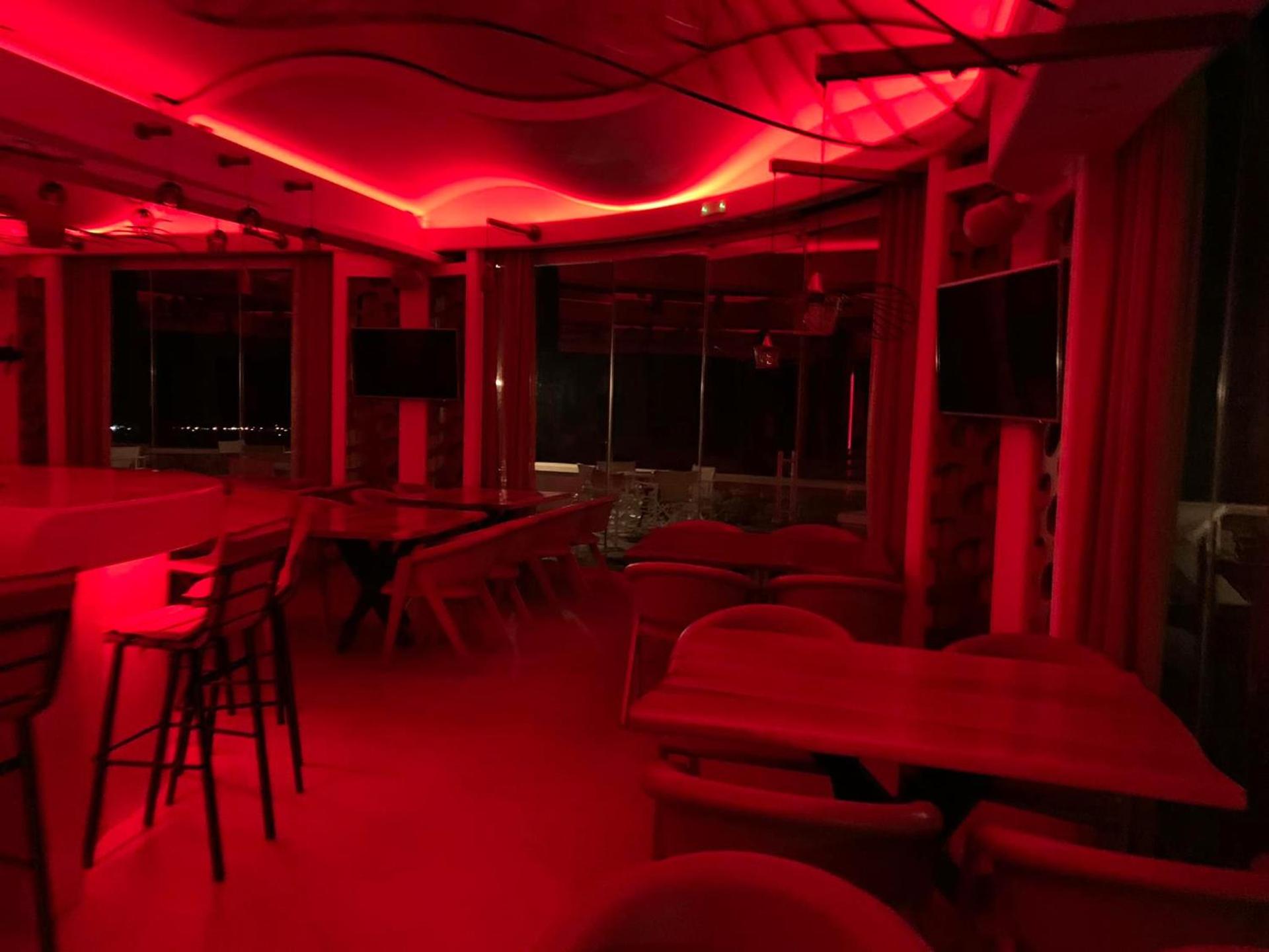 Villa Manos Hotel - Photo 57