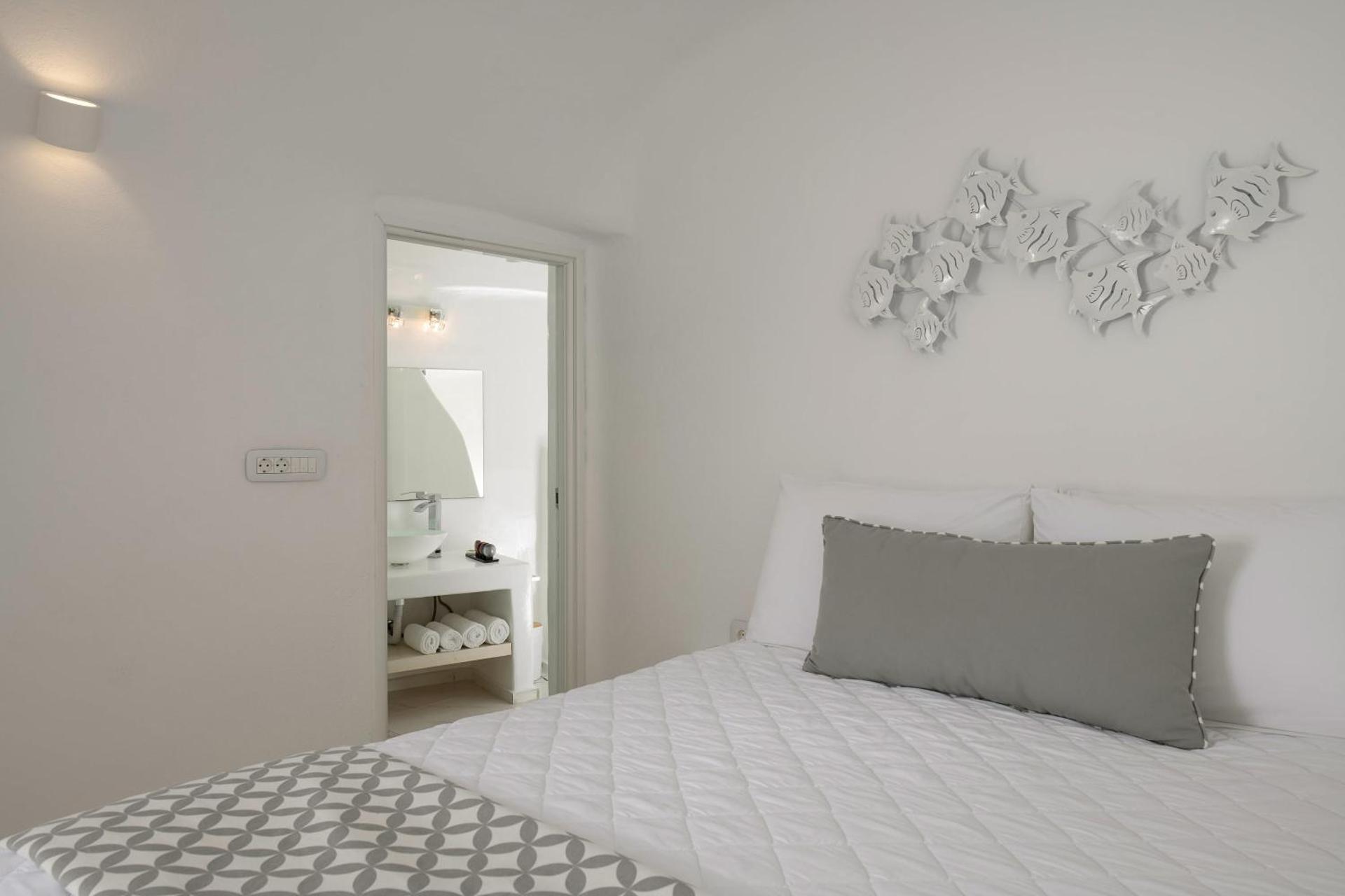 White Concept Caves - Photo 76