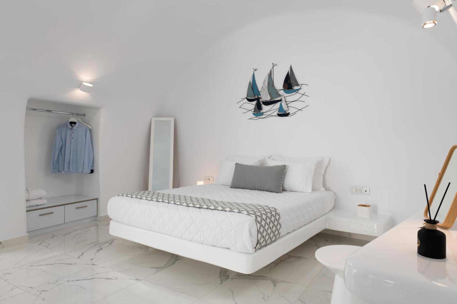 White Concept Caves - Photo 9